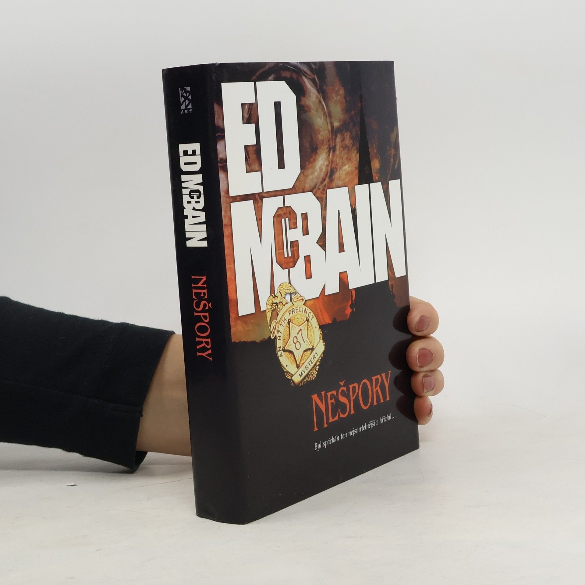 Ed McBain Nešpory. Román z 87. revíru