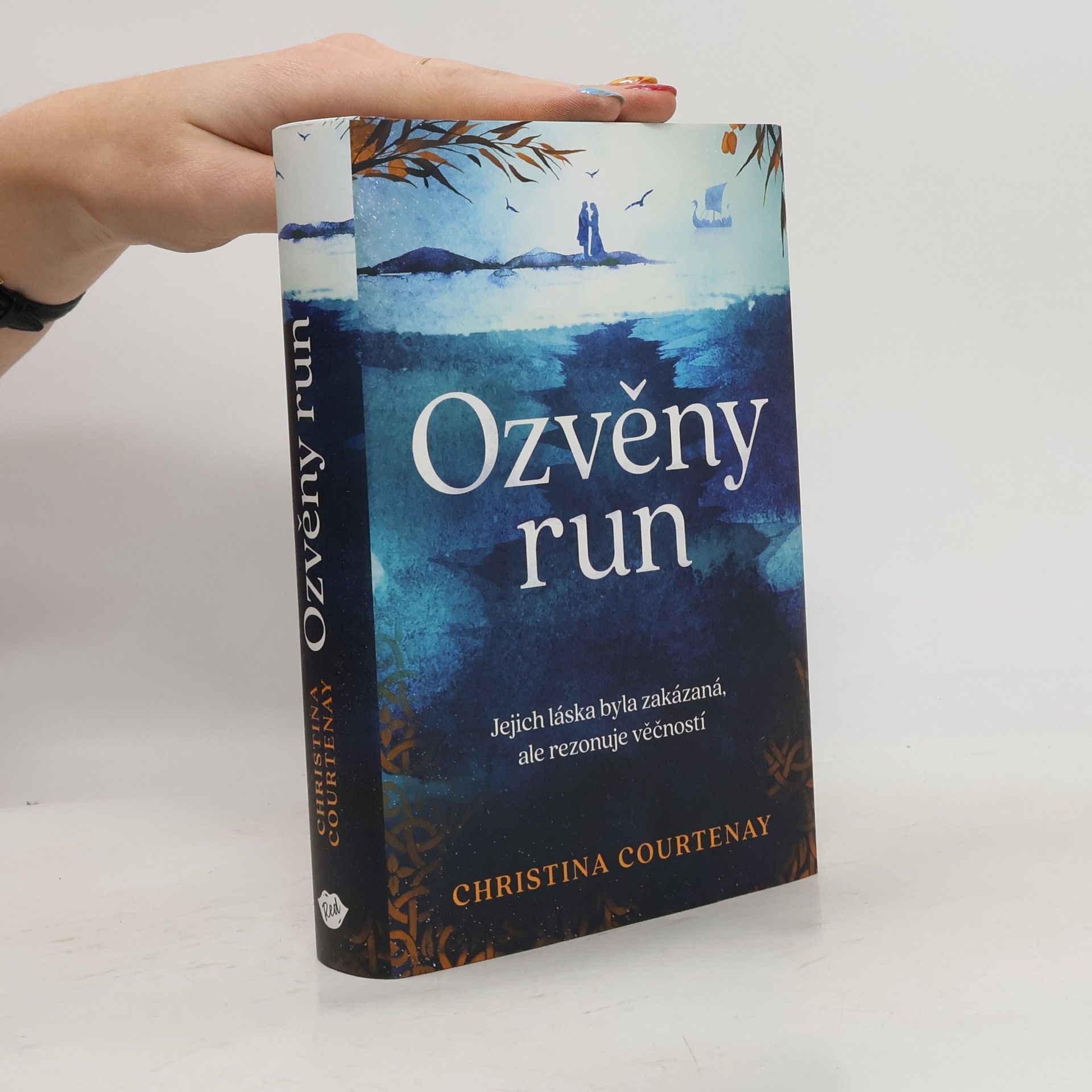 Christina Courtenay Ozvěny run