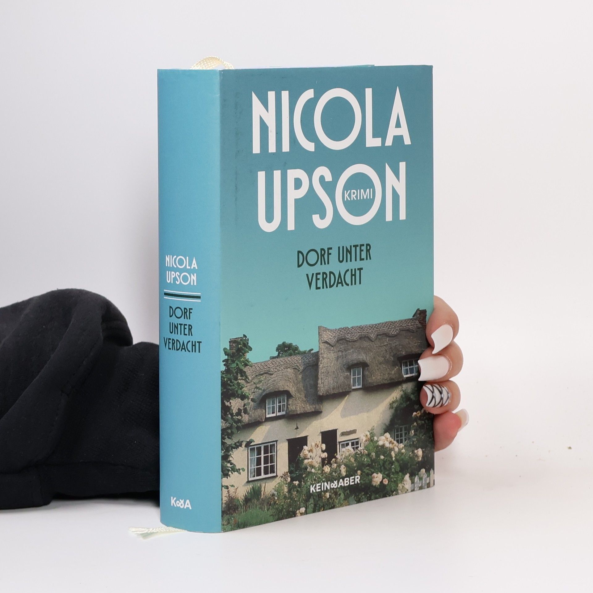 Nicola Upson Dorf unter Verdacht