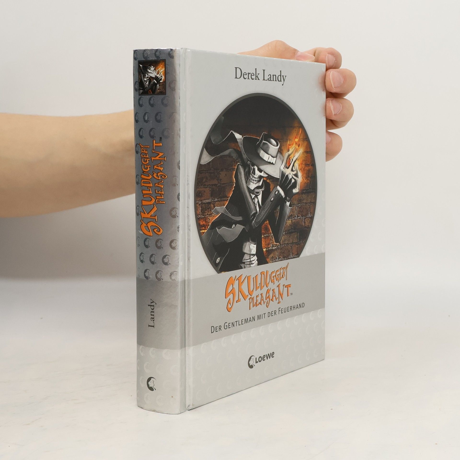 Derek Landy Skulduggery Pleasant. Der Gentleman mit der Feuerhand