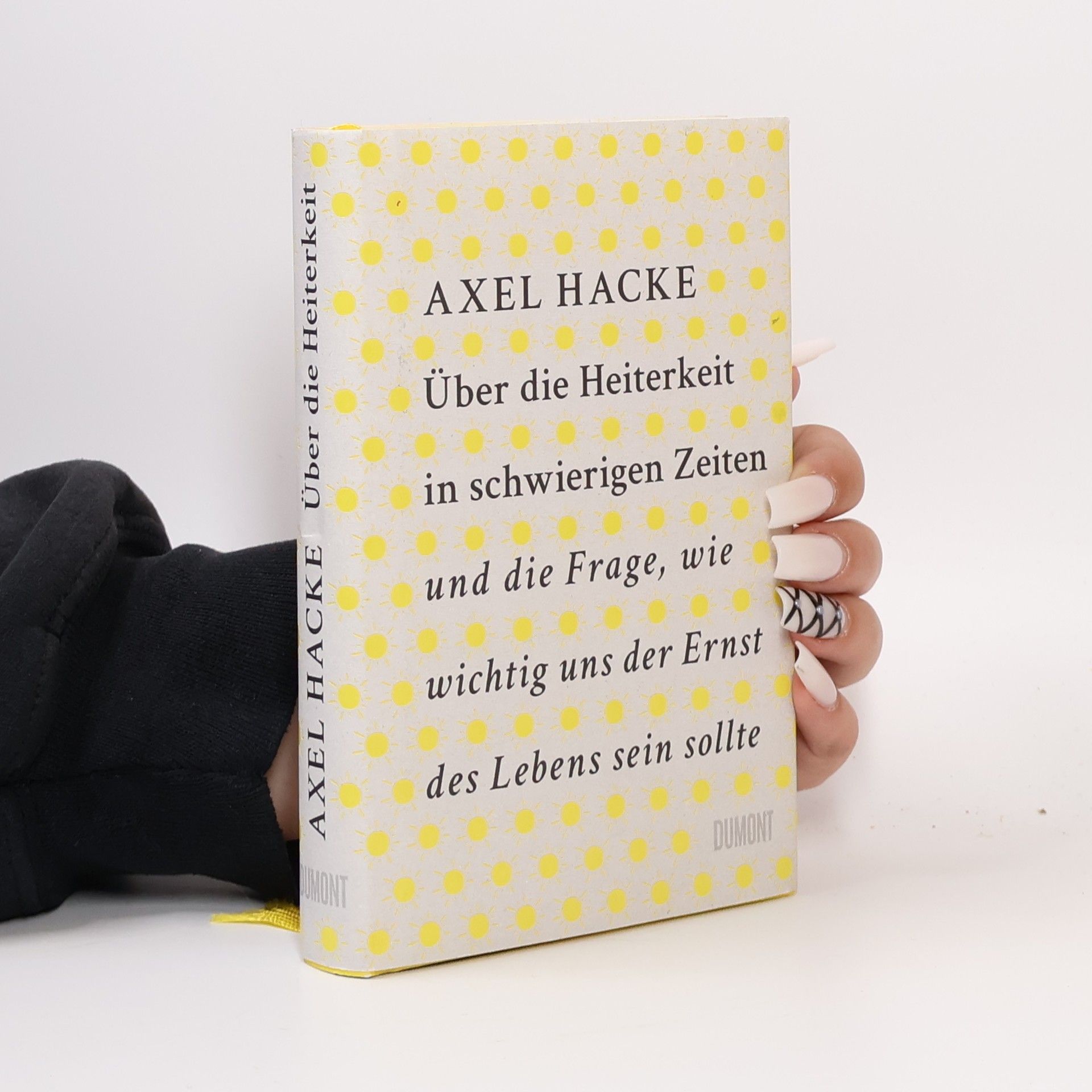 Axel Hacke Über die Heiterkeit in schwierigen Zeiten und die Frage, wie wichtig uns der Ernst des Lebens sein sollte