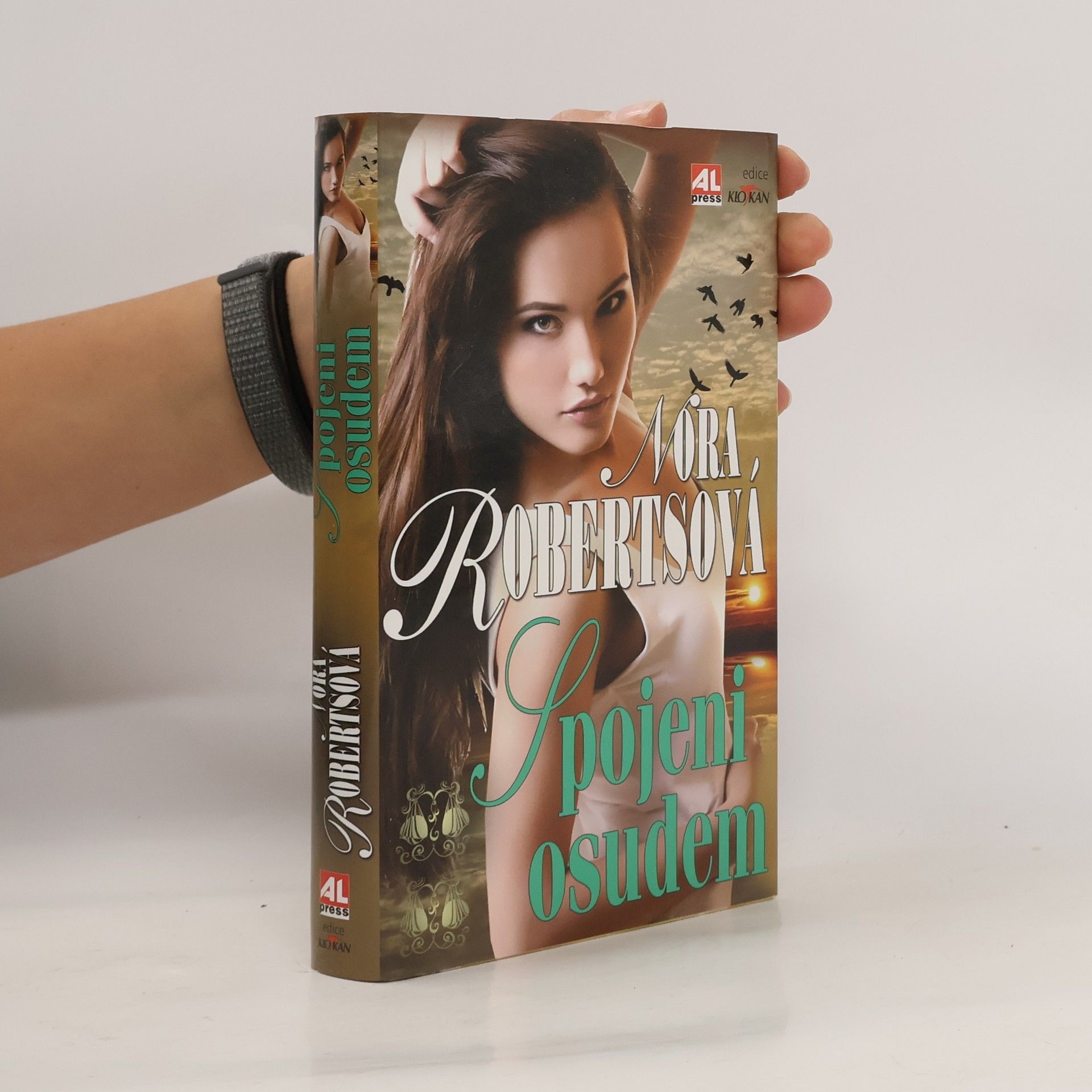 Nora Roberts Spojeni osudem