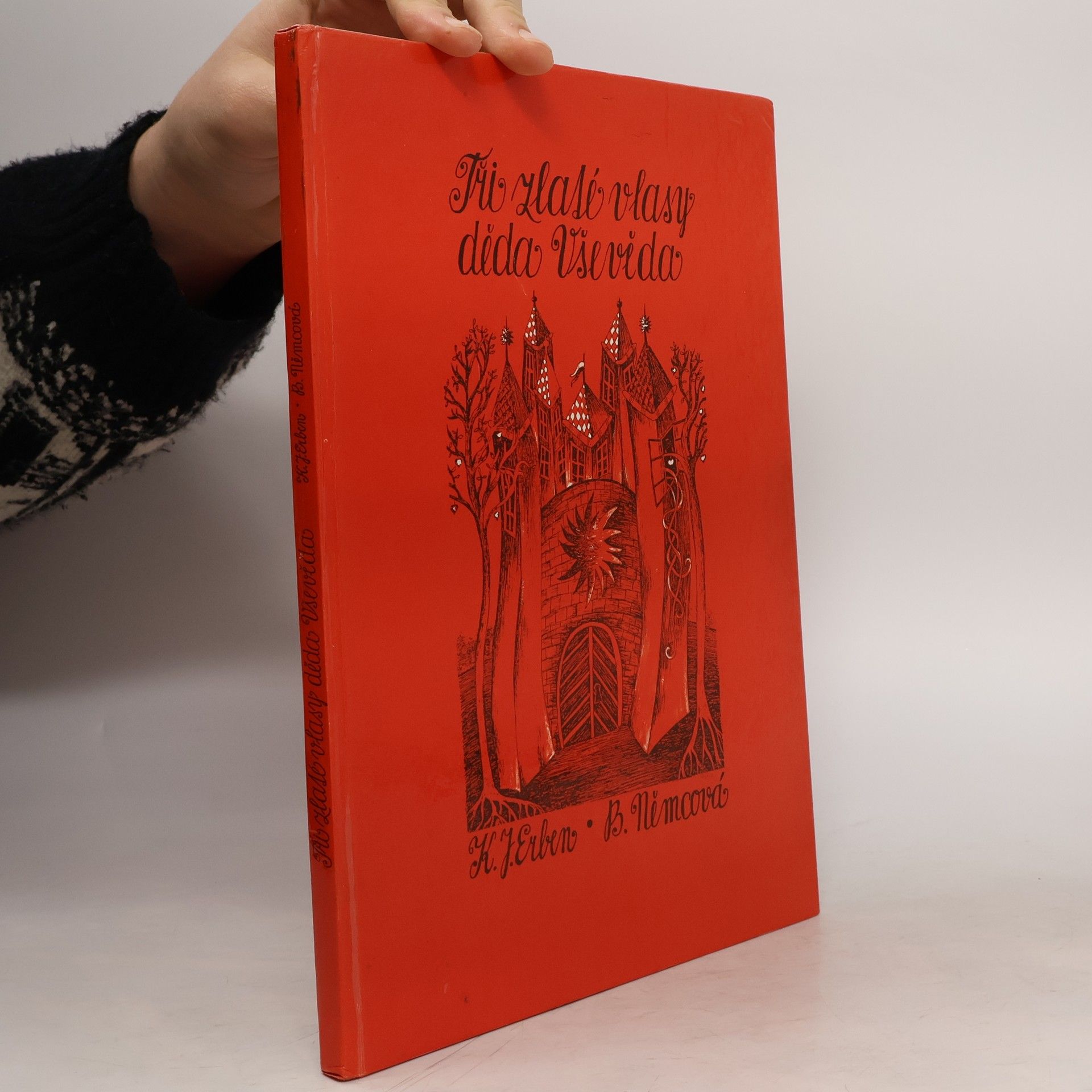 Karel Jaromír Erben Tři zlaté vlasy děda Vševěda (13 pohádek)