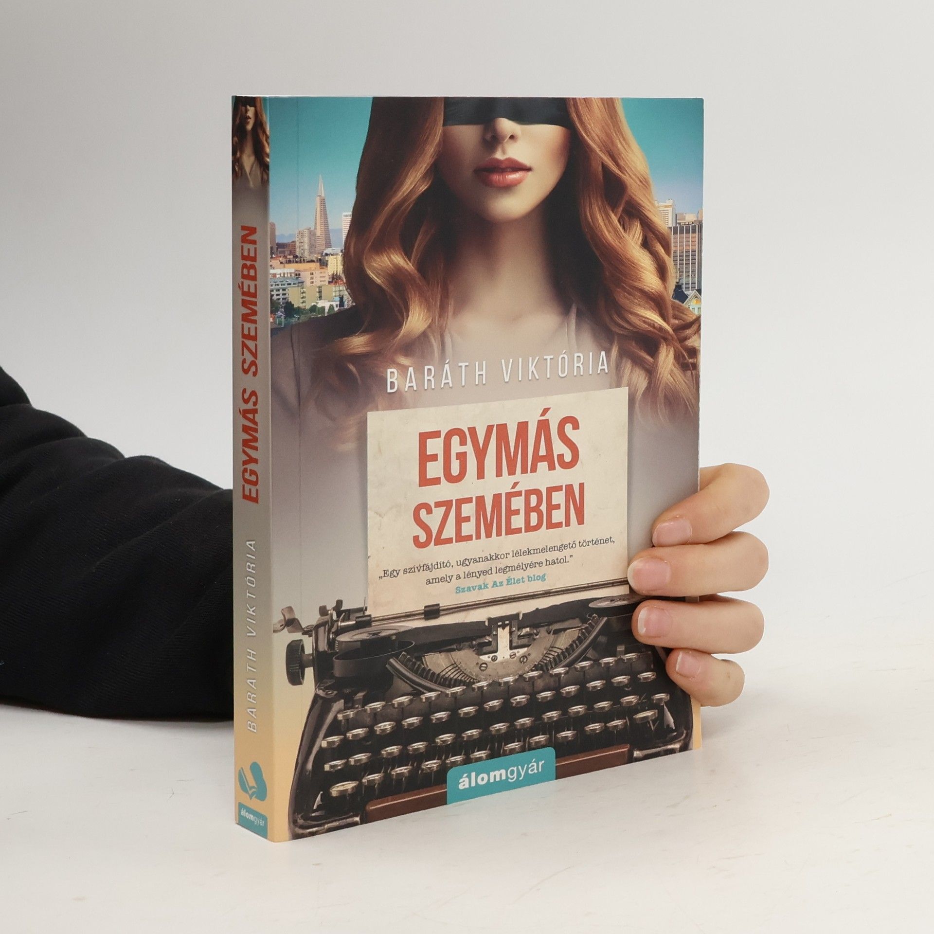 Viktória Baráth Egymás szemében