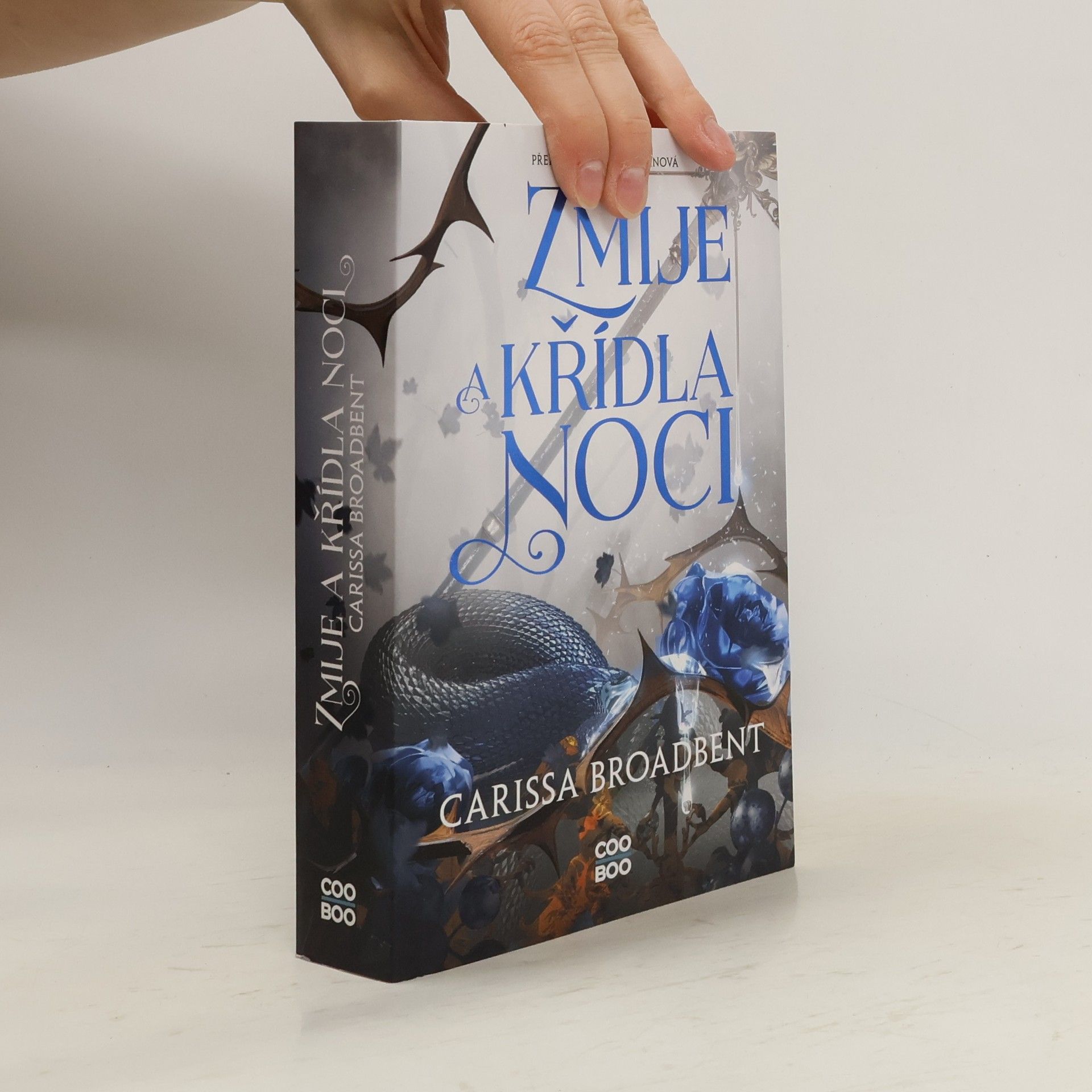 Carissa Broadbent Zmije a křídla noci