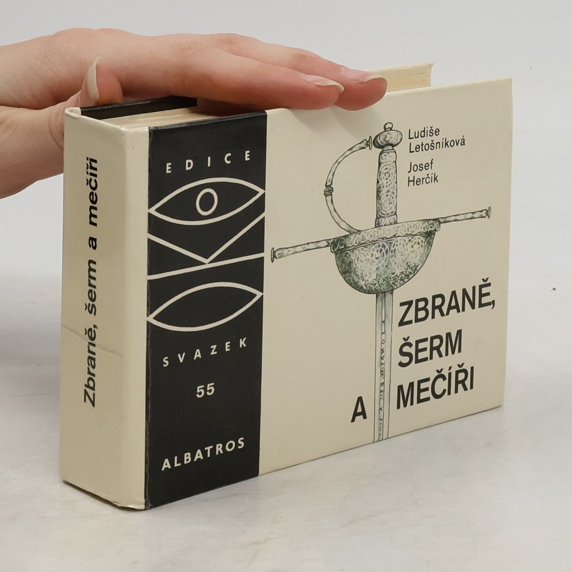 Josef Herčík Zbraně, šerm a mečíři