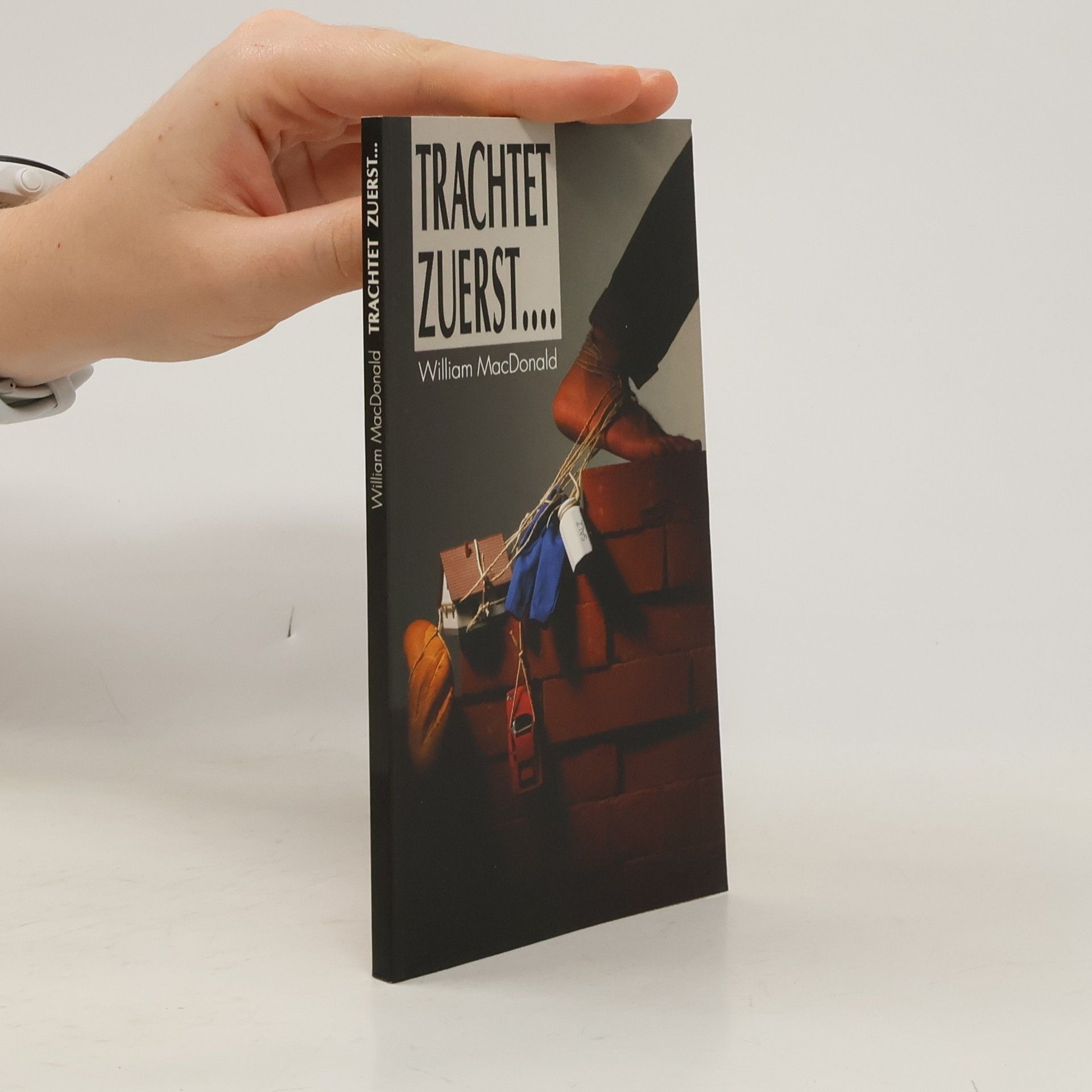 William MacDonald Trachtet zuerst...