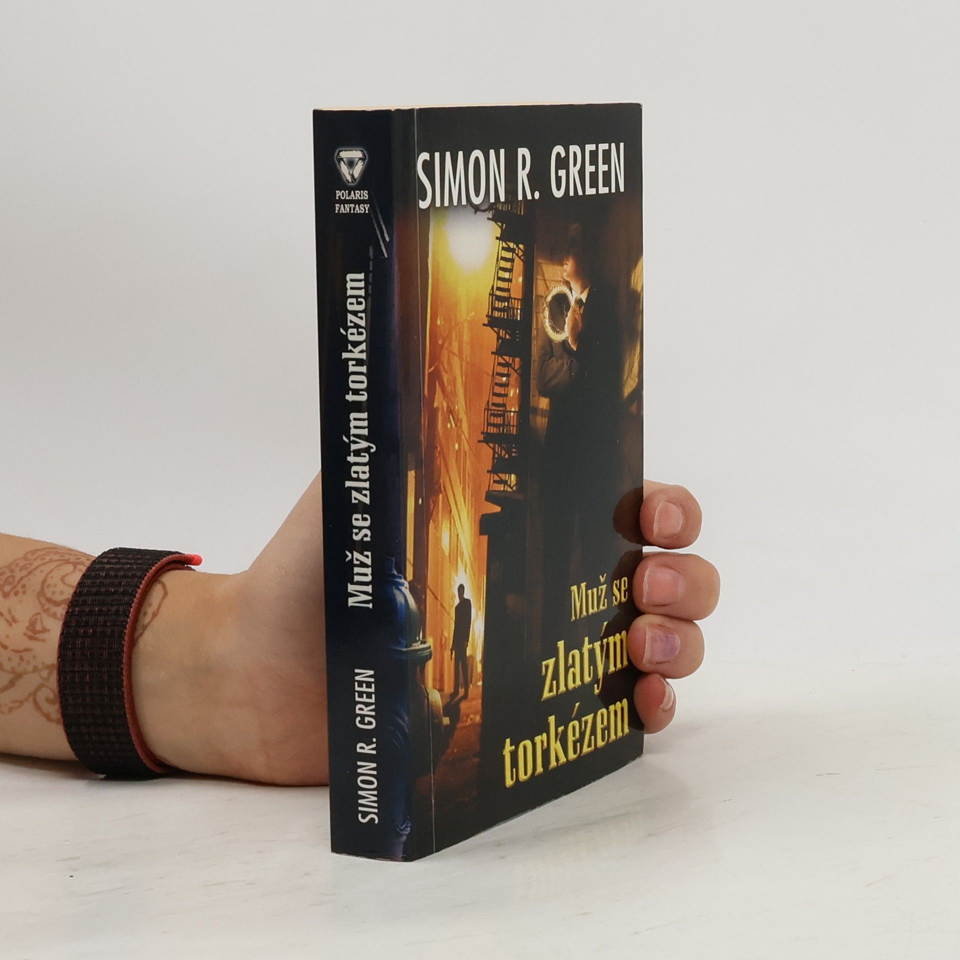 Simon R. Green Muž se zlatým torkézem