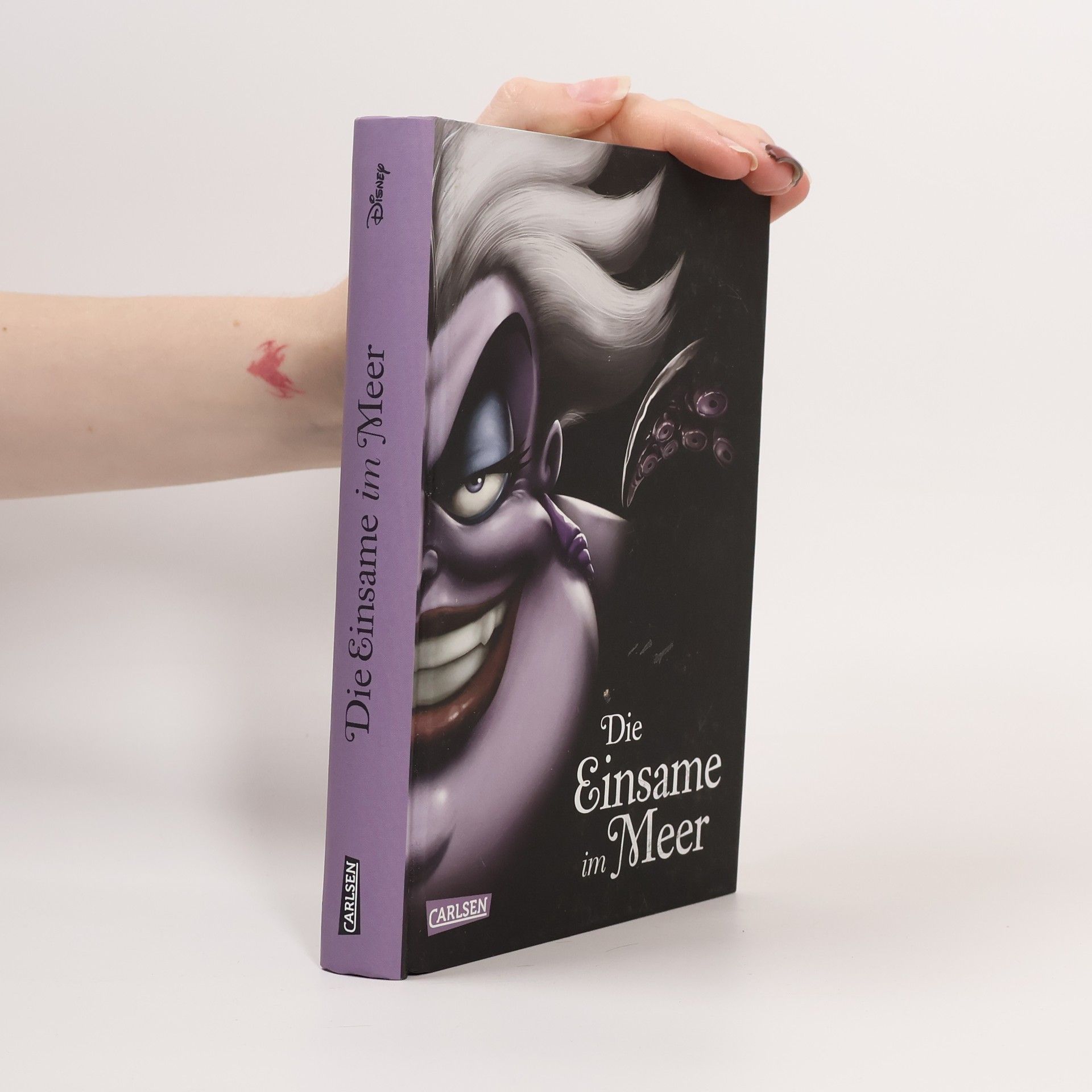 Serena Valentino Die Einsame im Meer