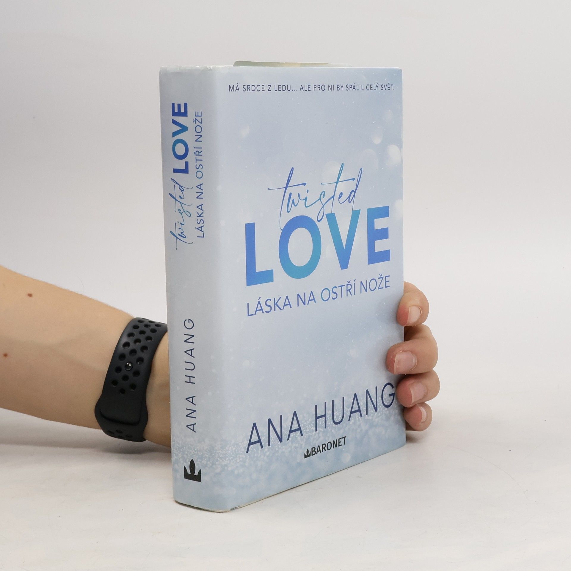 Ana Huang Twisted love. Láska na ostří nože