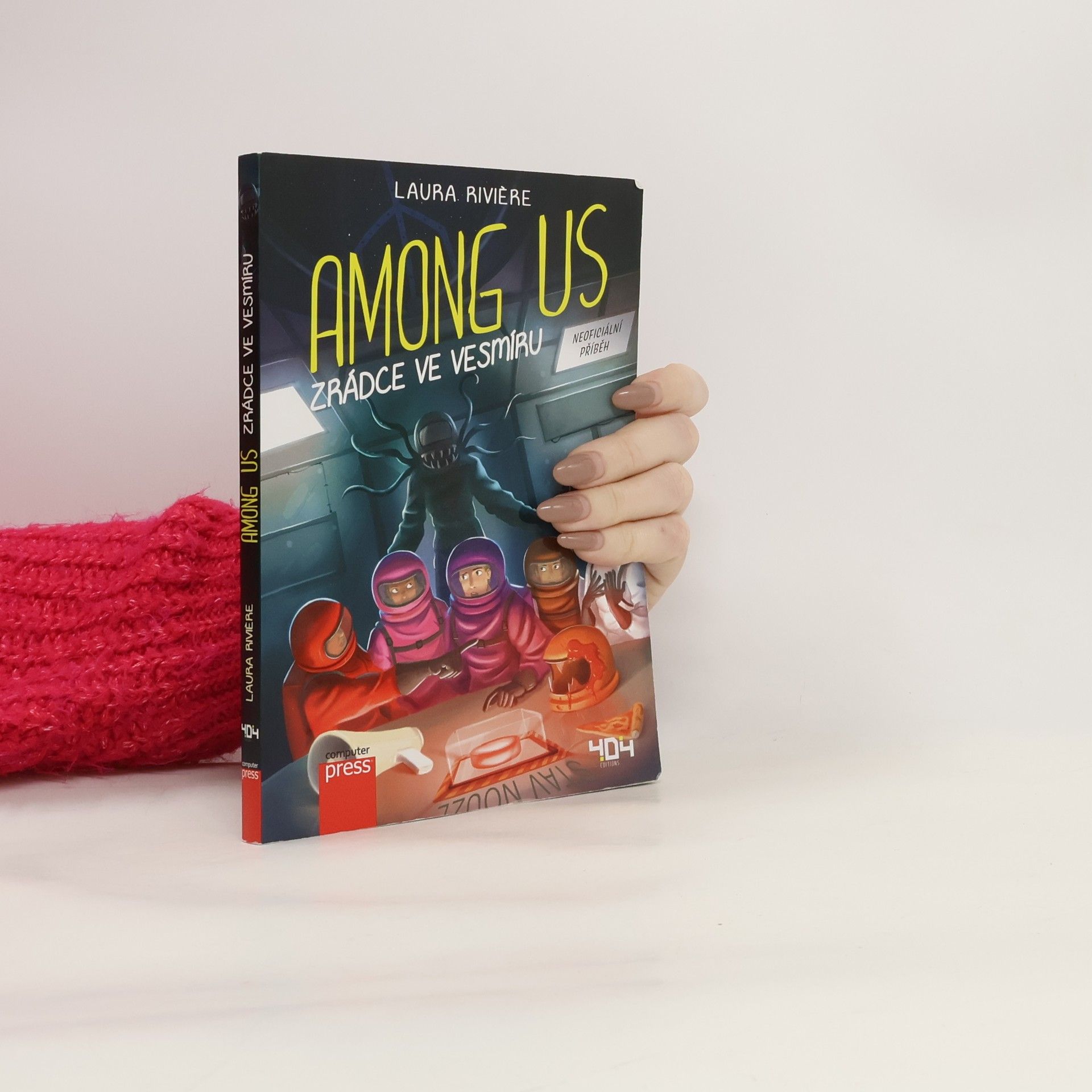 Laura Rivière Among us. Zrádce ve vesmíru