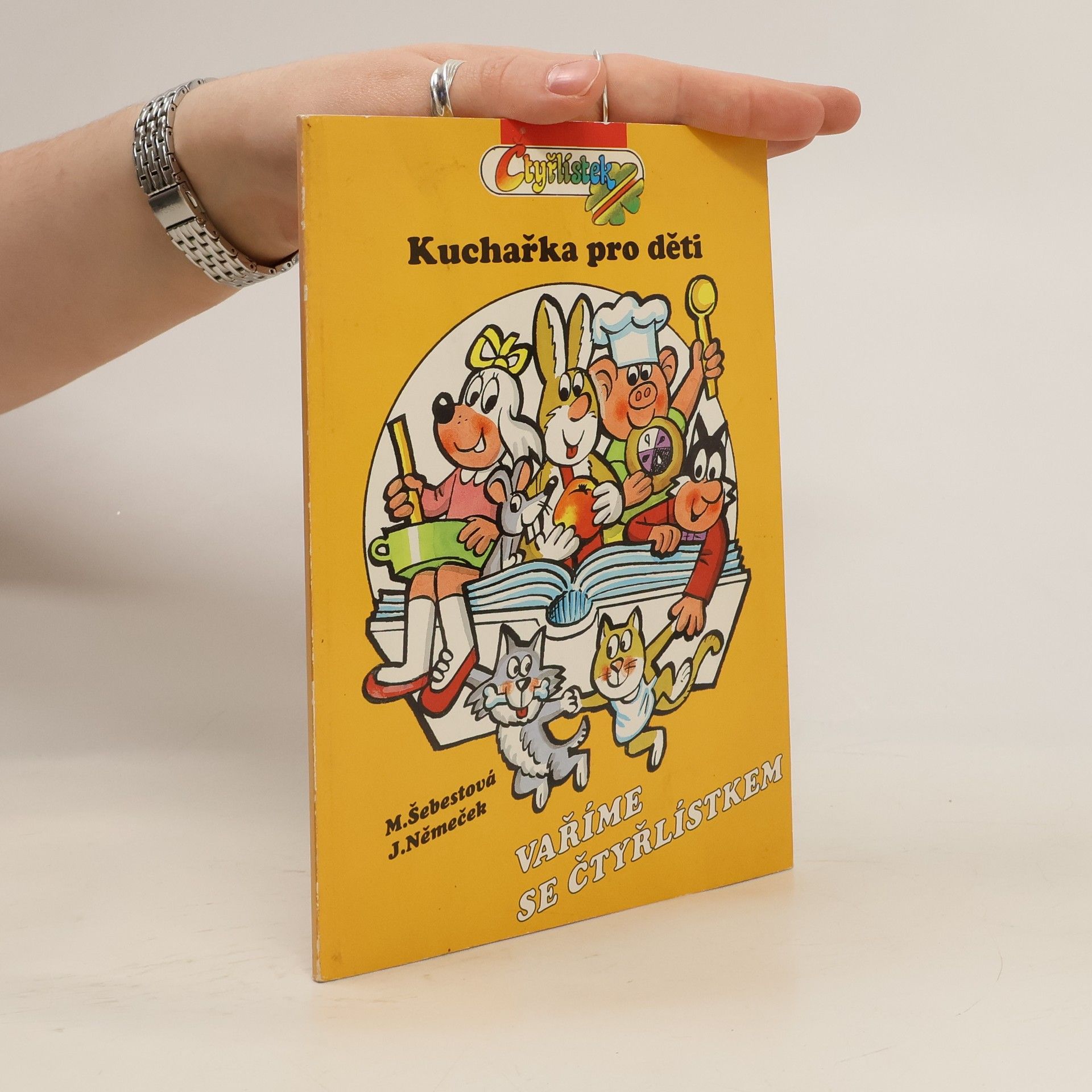 Vaříme se čtyřlístkem. Kuchařka pro děti