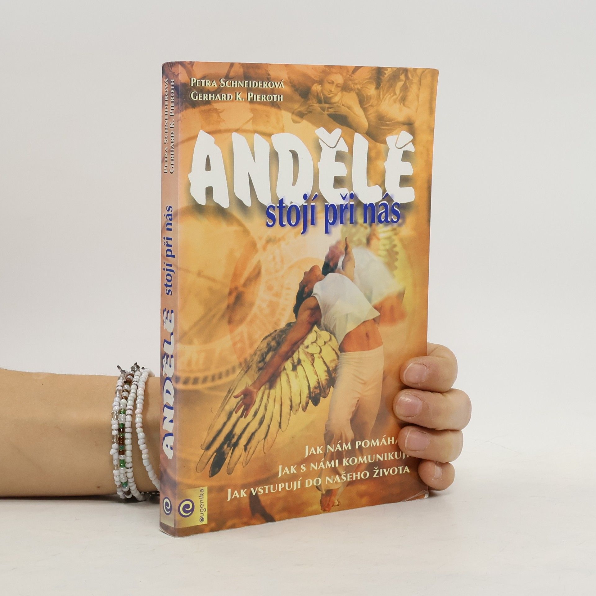 Andělé stojí při nás