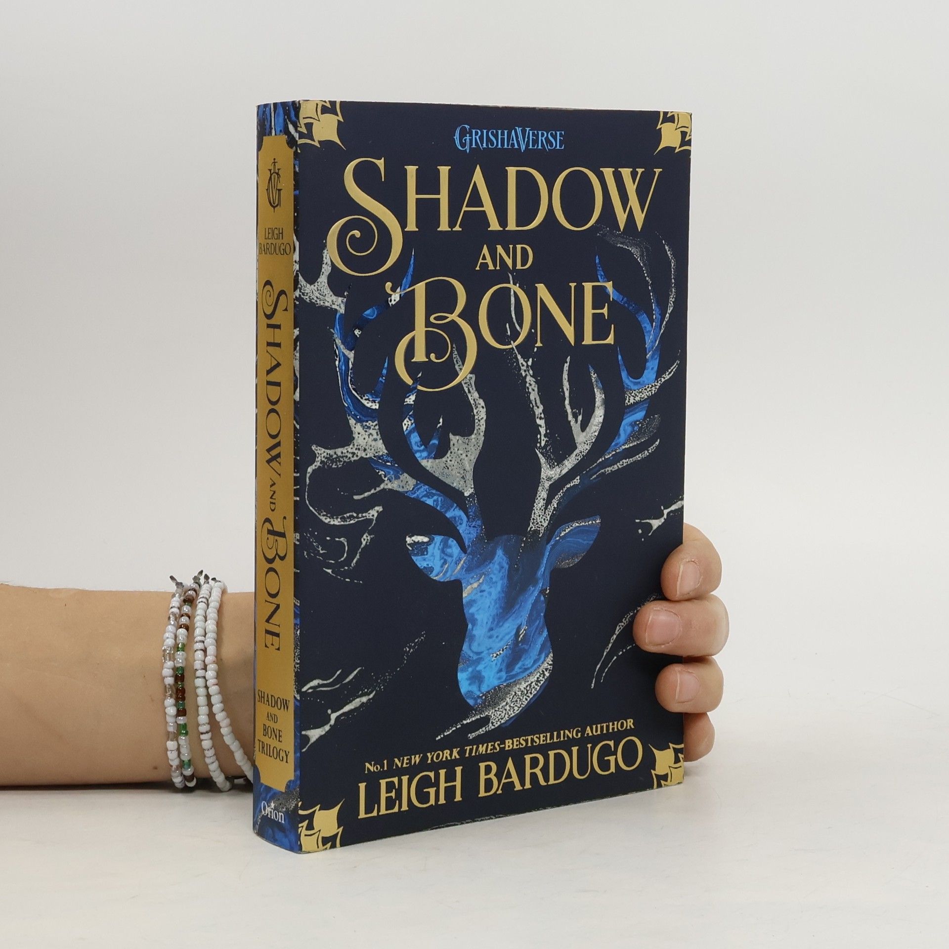 Leigh Bardugo Shadow and Bone
