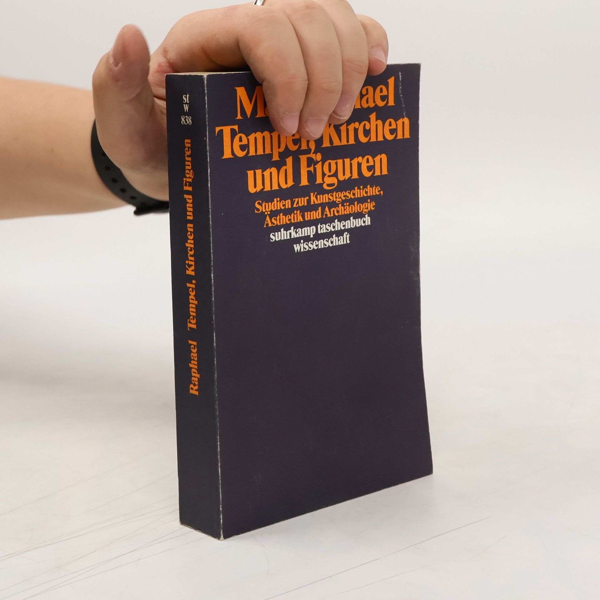 Tempel, Kirchen und Figuren