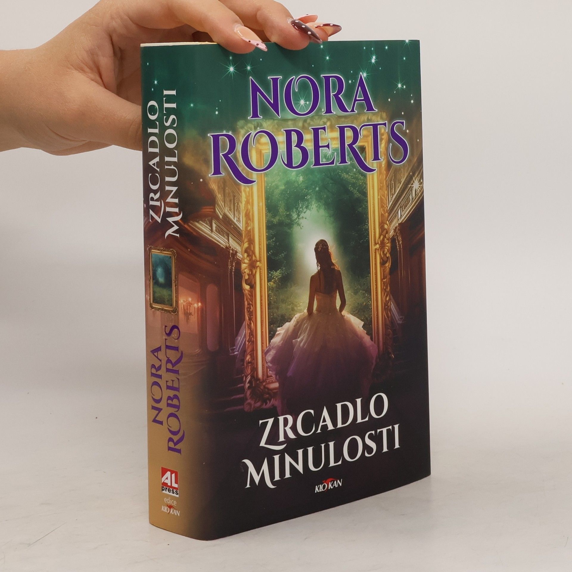 Nora Roberts Zrcadlo minulosti