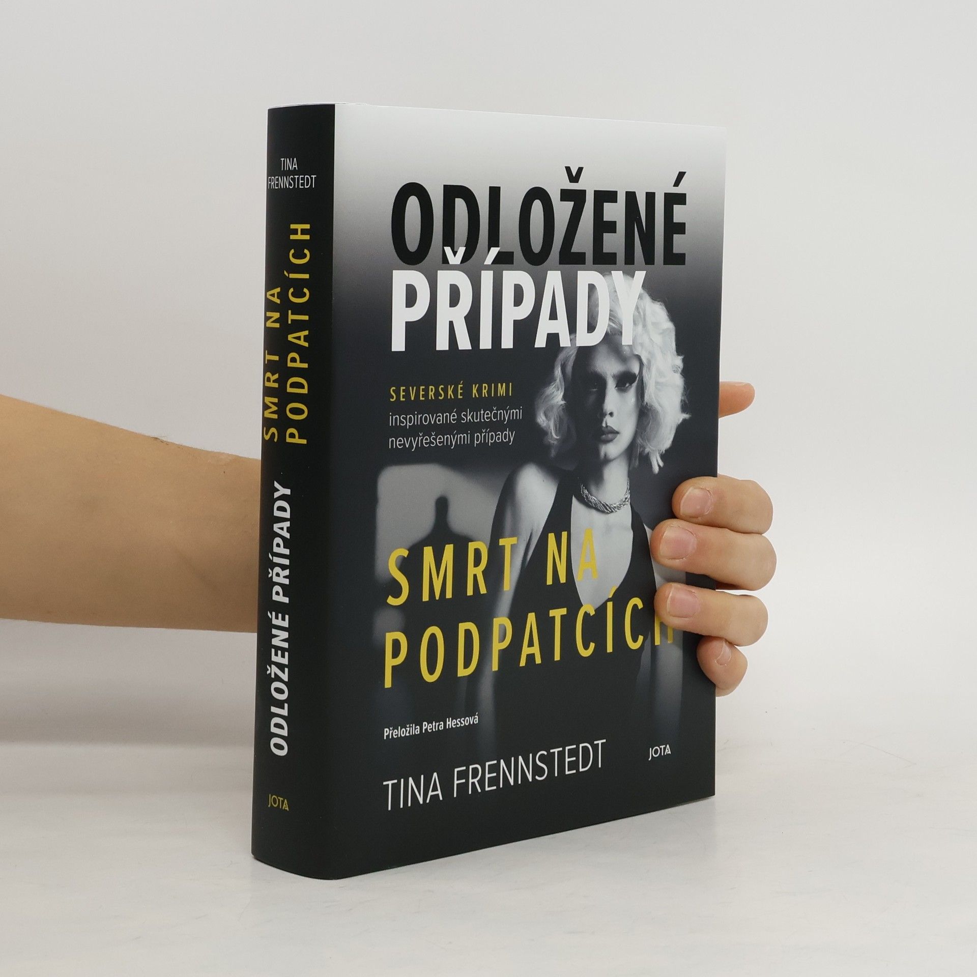 Tina Frennstedt Odložené případy. Smrt na podpatcích