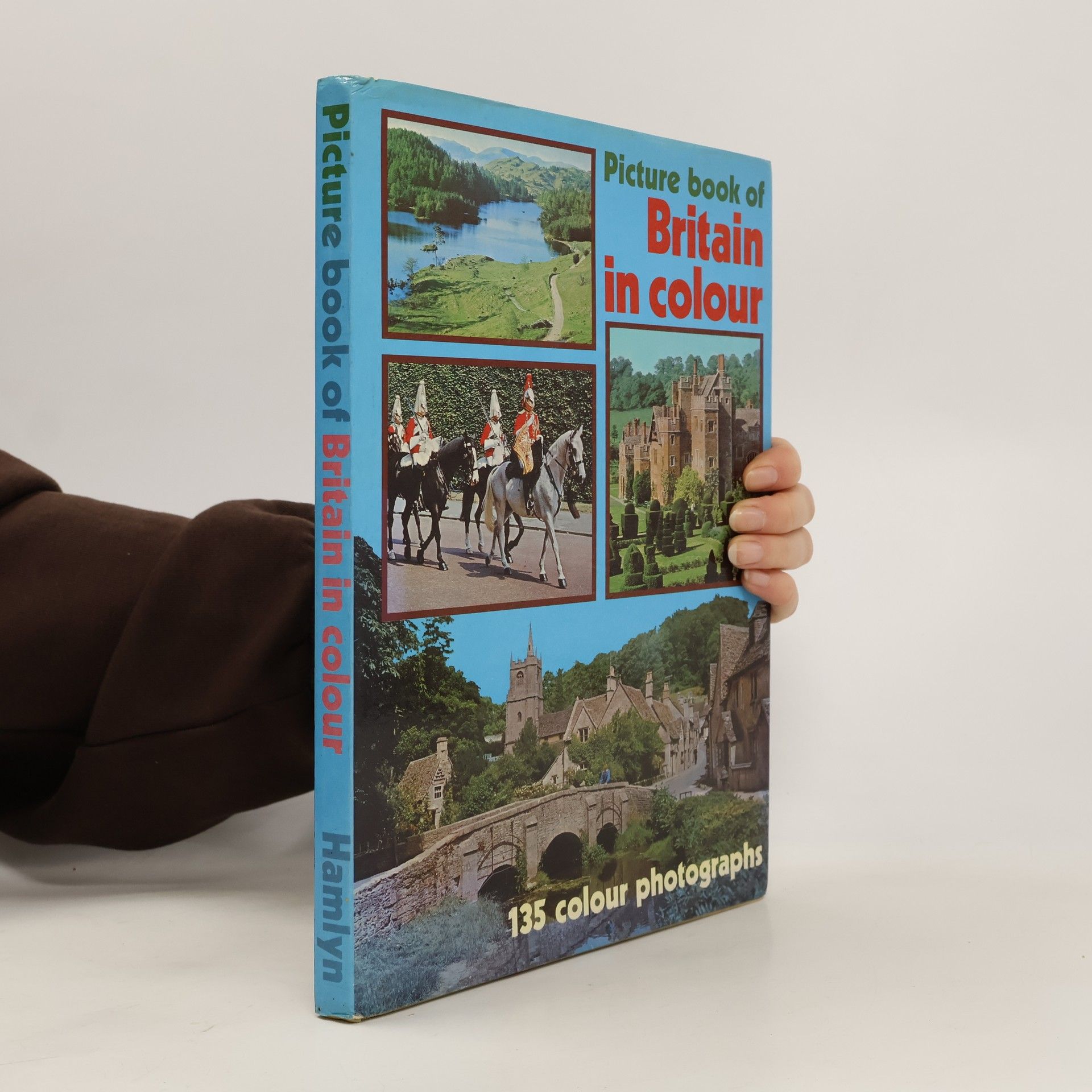 Kolektiv autorů Picture book of Britain in colour