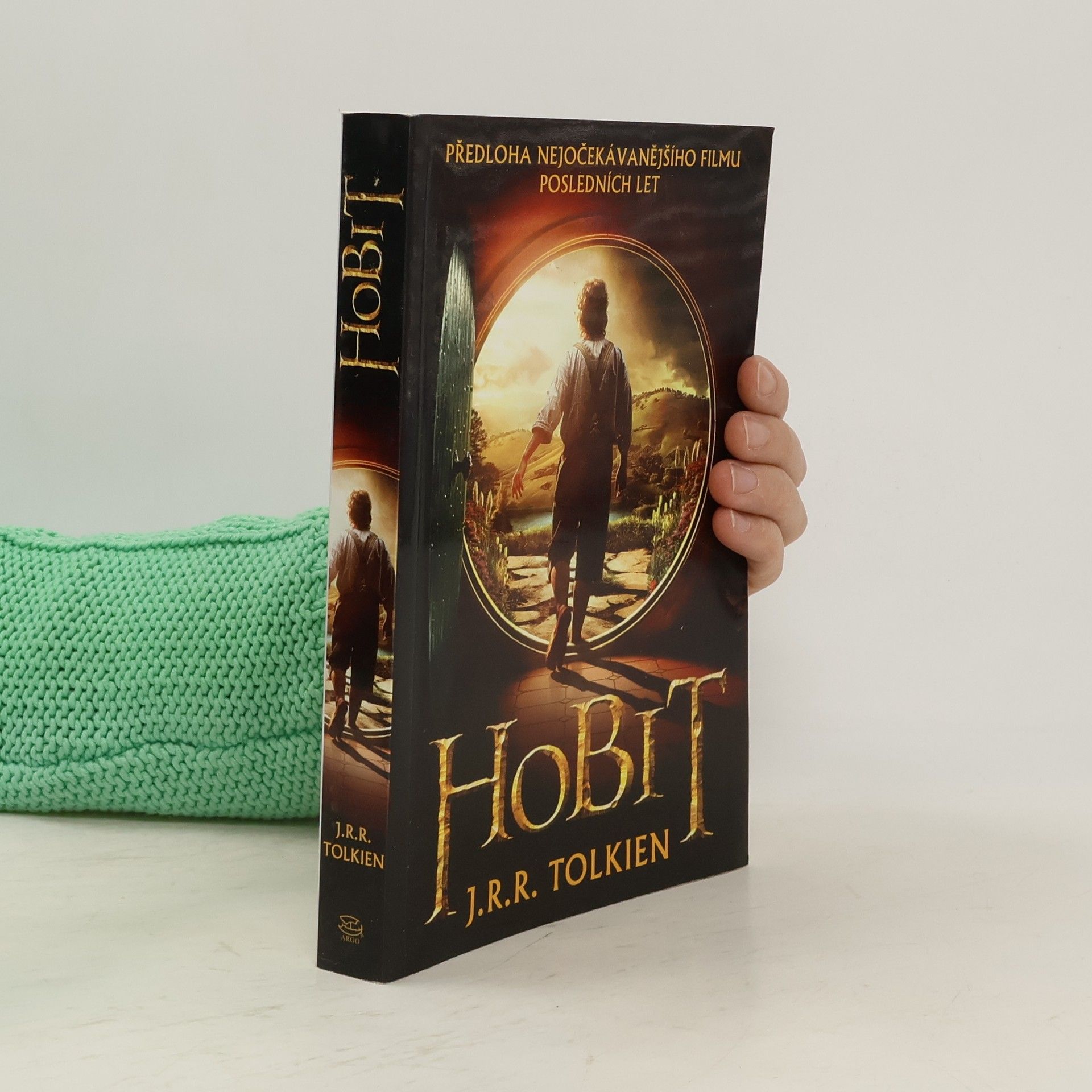 J. R. R. Tolkien Hobit, aneb, Cesta tam a zase zpátky