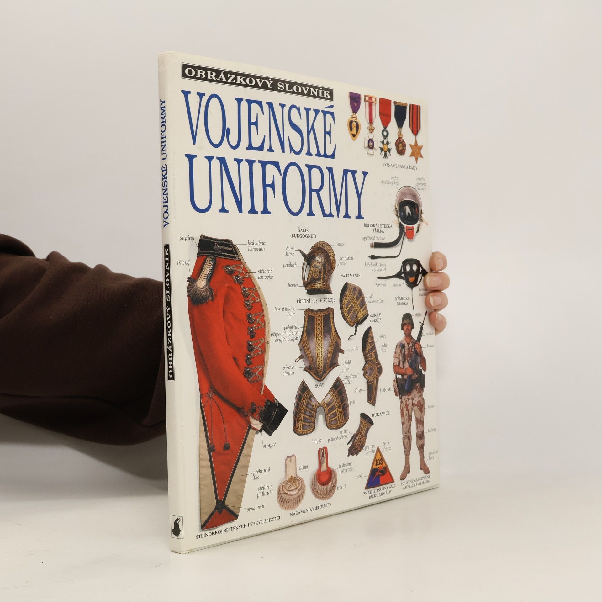 Vojenské uniformy a výstroj