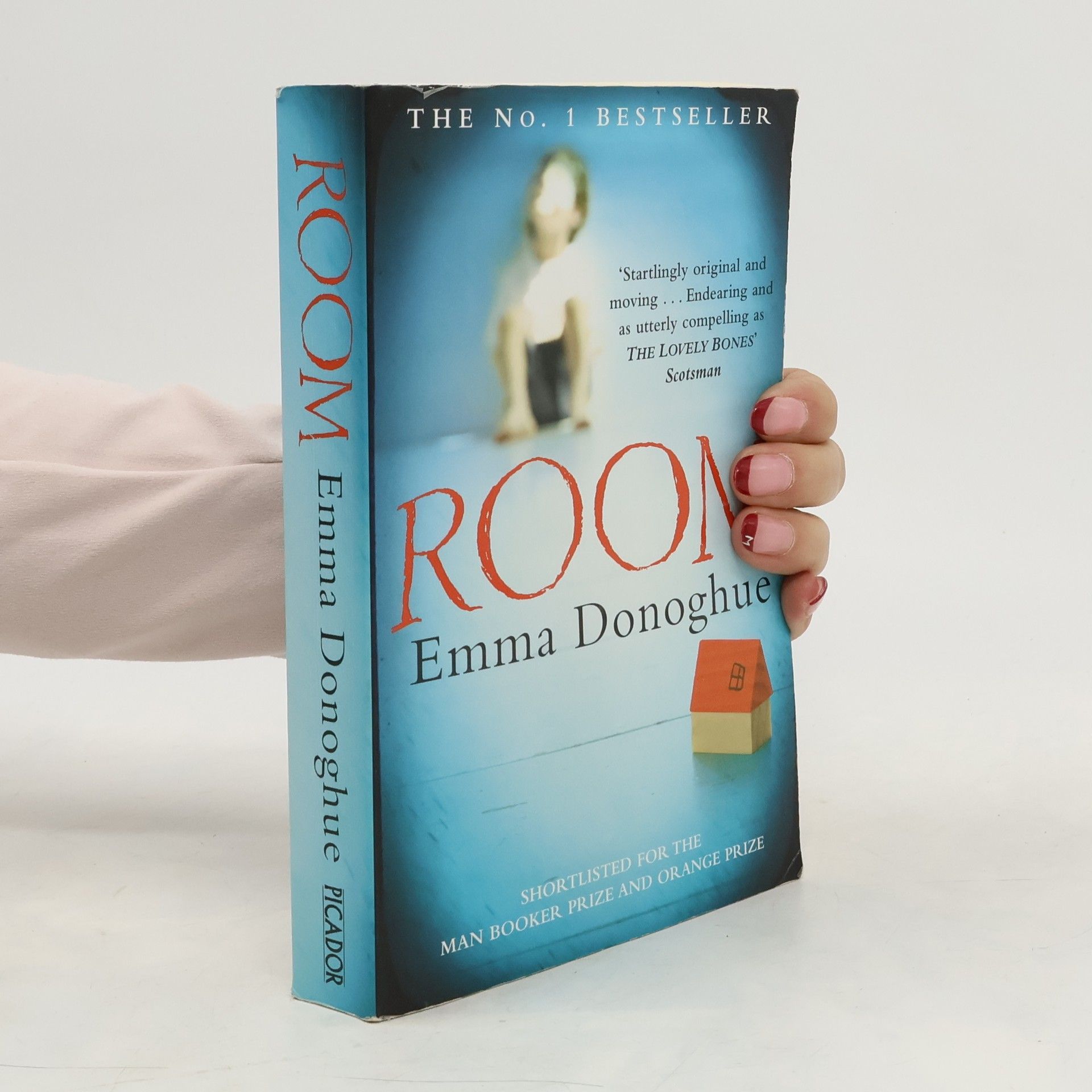 Emma Donoghue Room