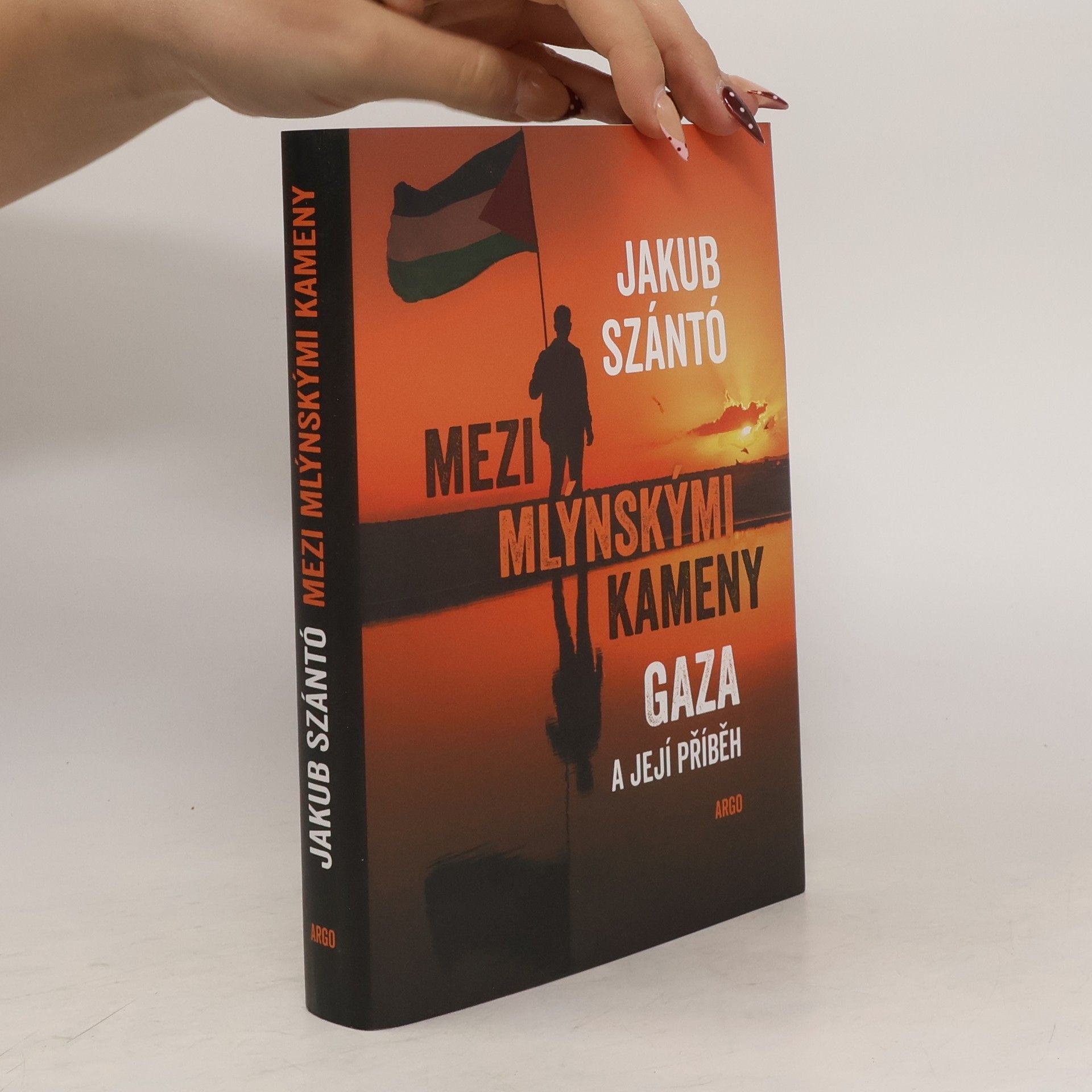 Mezi mlýnskými kameny. Gaza a její příběh
