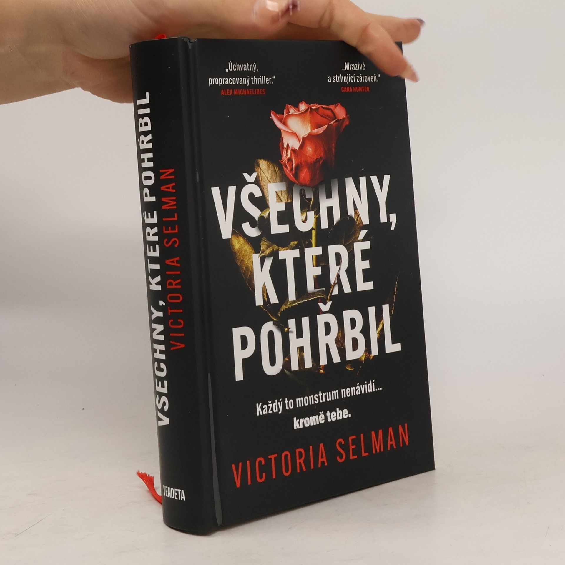 Všechny, které pohřbil