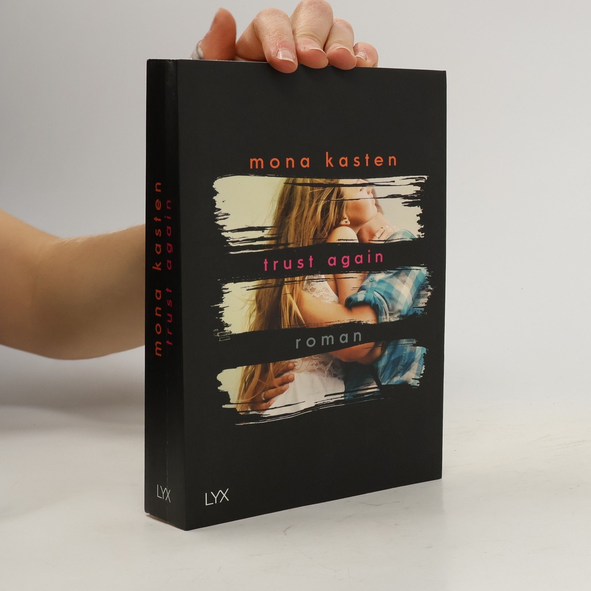 Mona Kasten Trust again