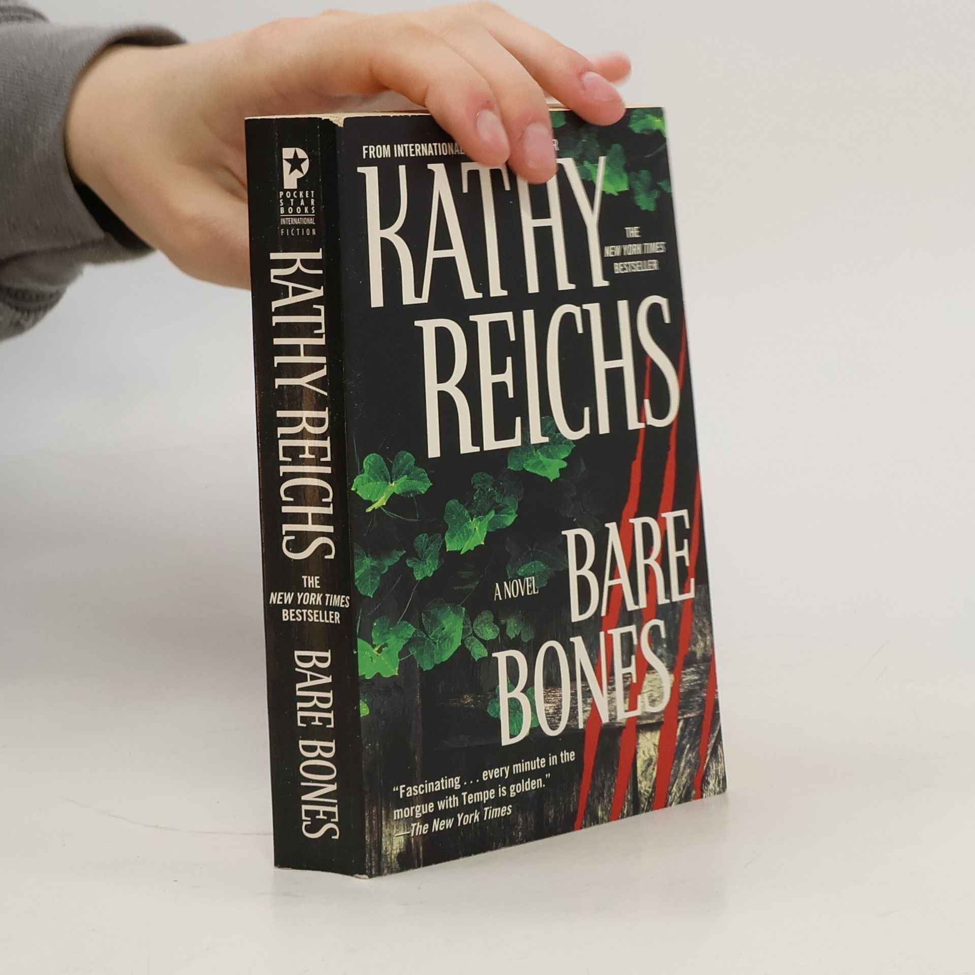 Kathy Reichs Bare Bones