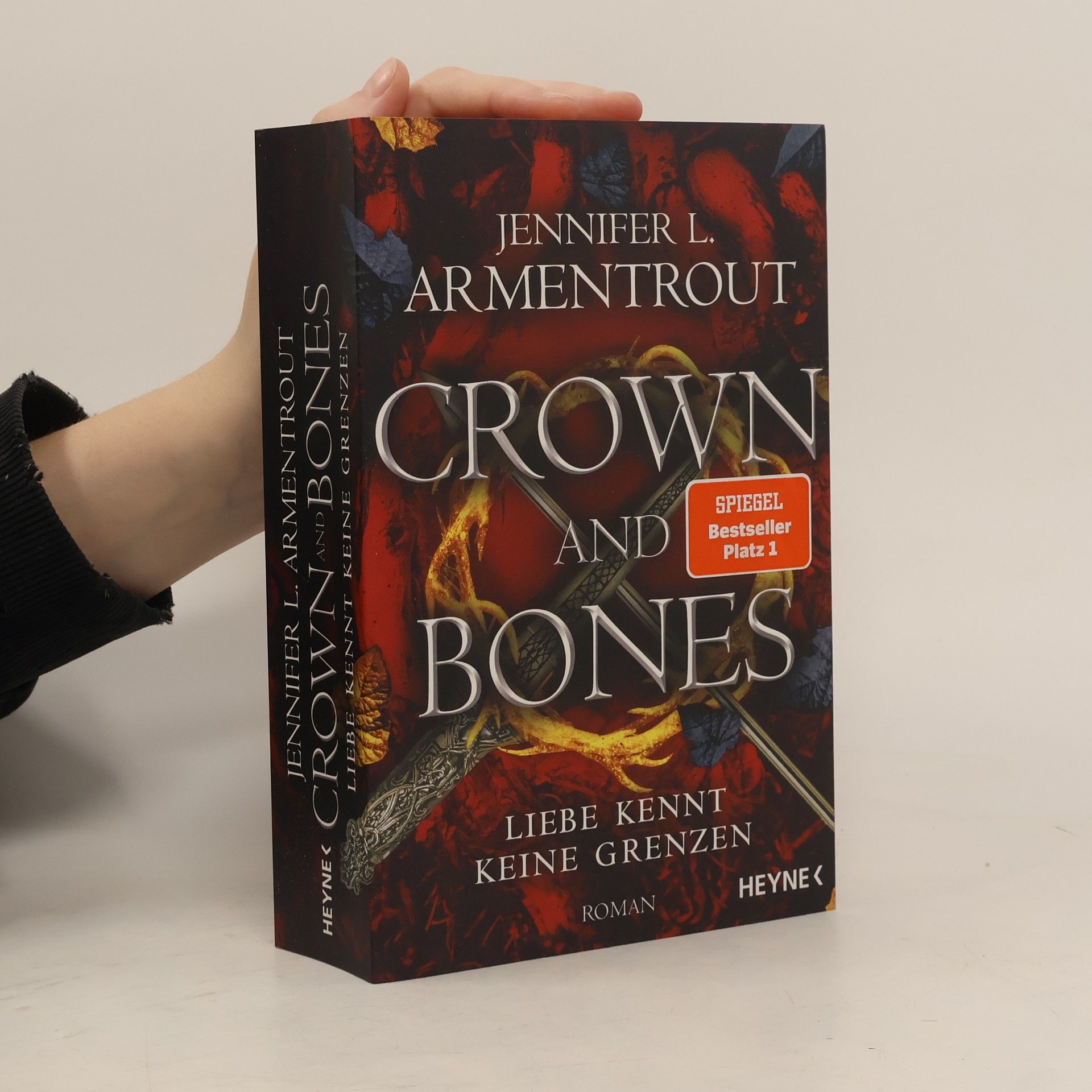 Jennifer Armentrout Crown and Bones