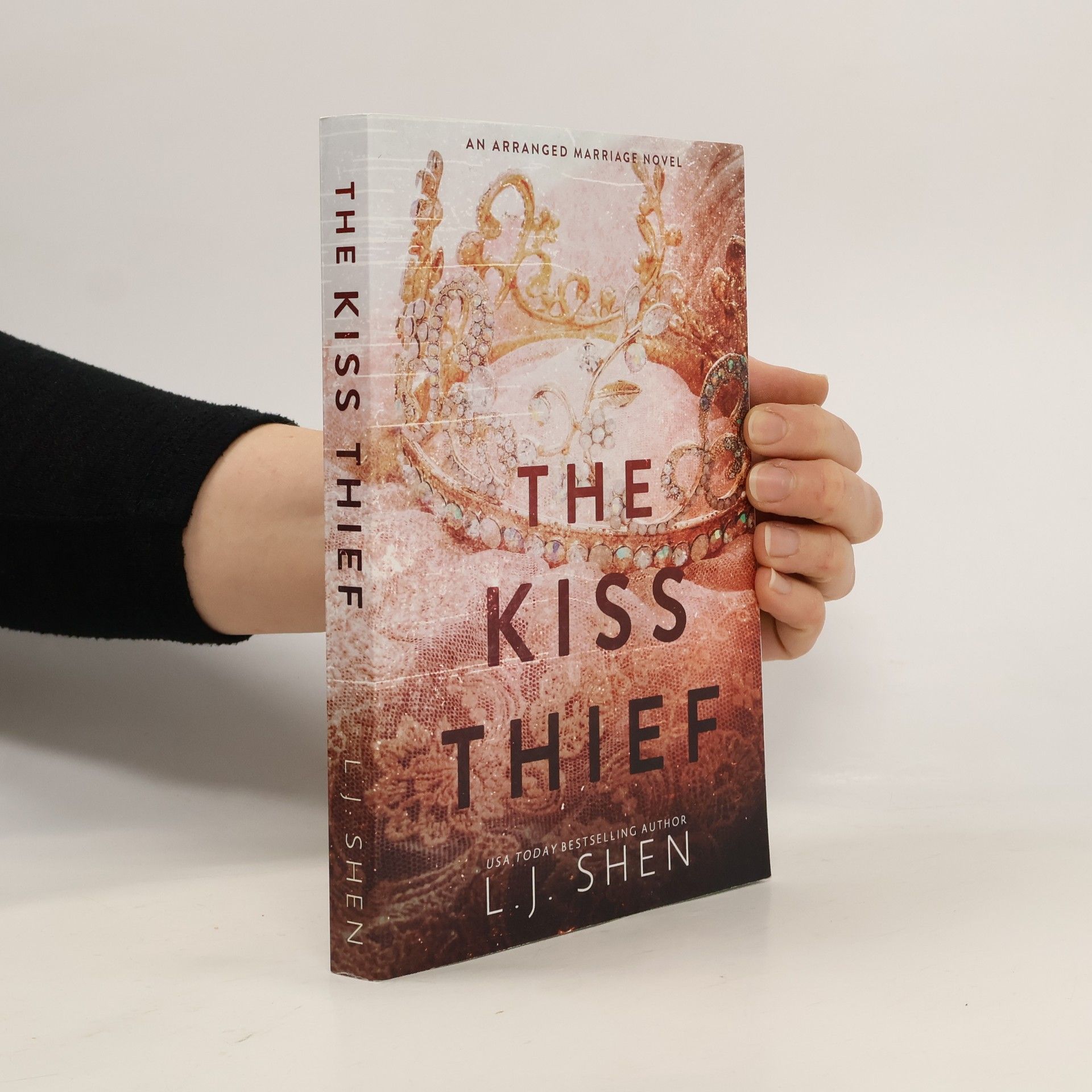 L. J.  Shen The Kiss Thief