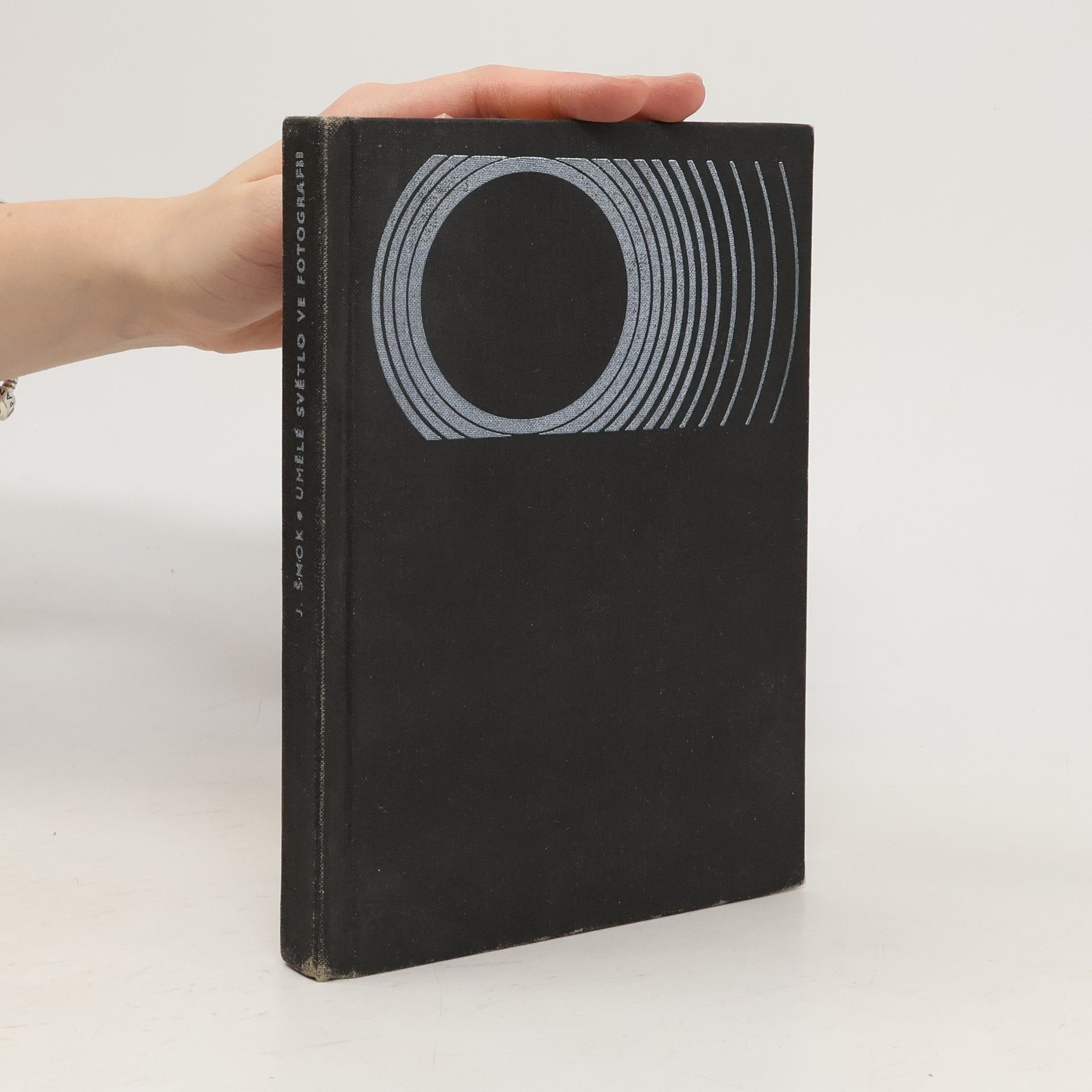 Umělé světlo ve fotografii