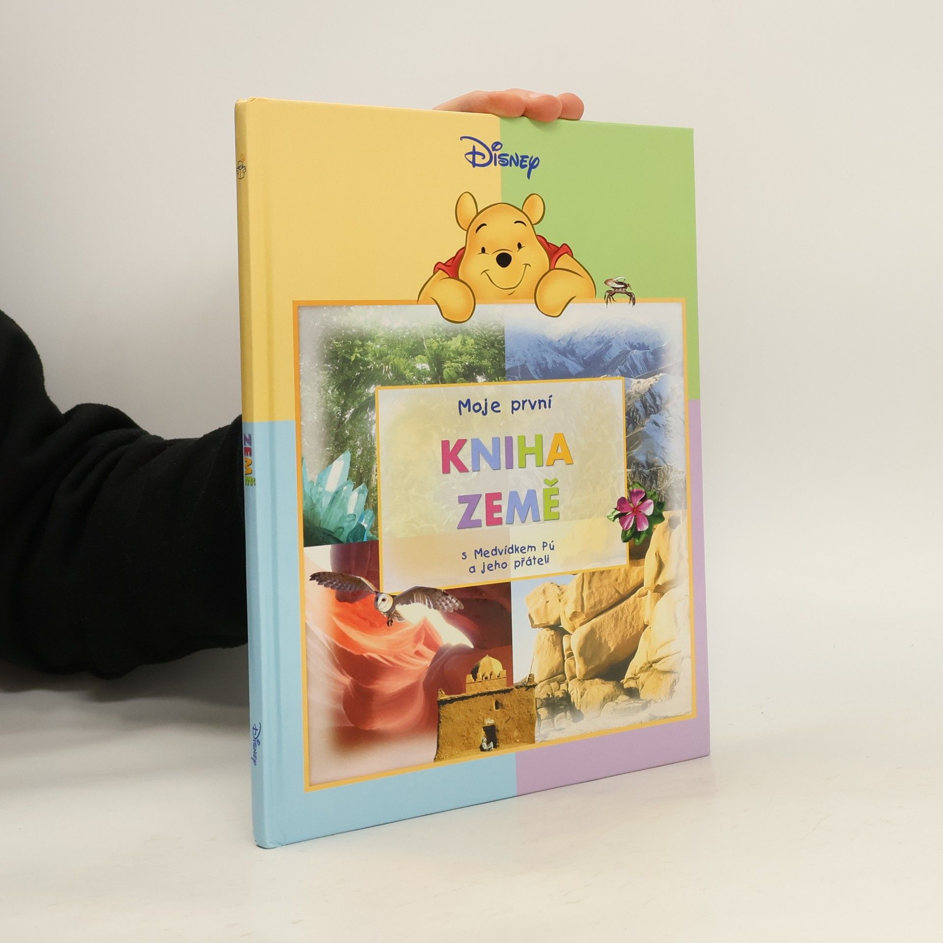 Auteurscollectief Moje první kniha země s Medvídkem Pú a jeho přáteli