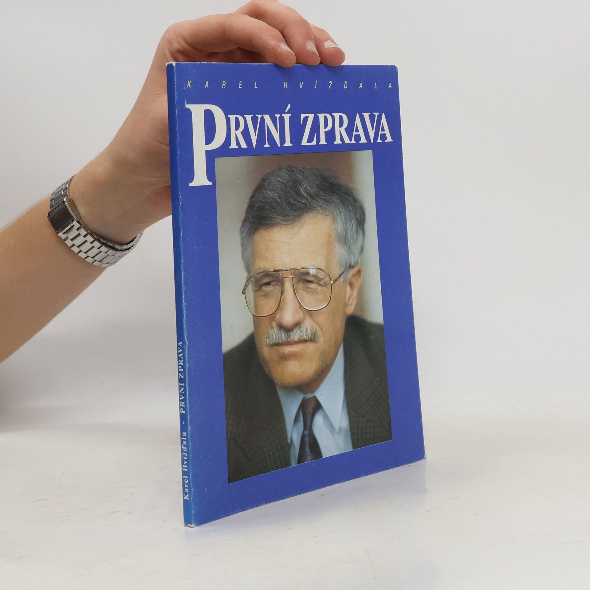 Karel Hvížďala První zprava