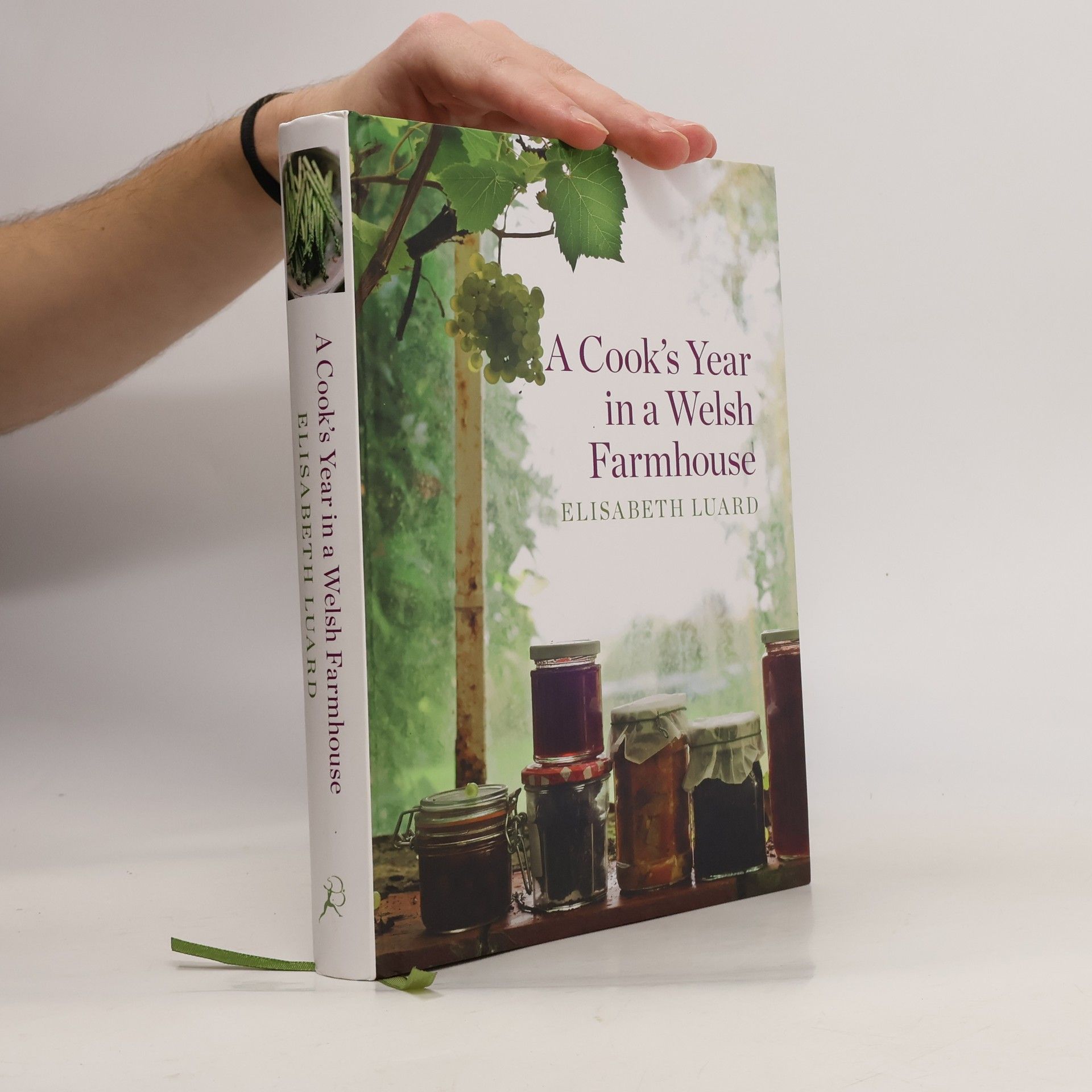 Elisabeth Luard A Cook's Year in a Welsh Farmhouse