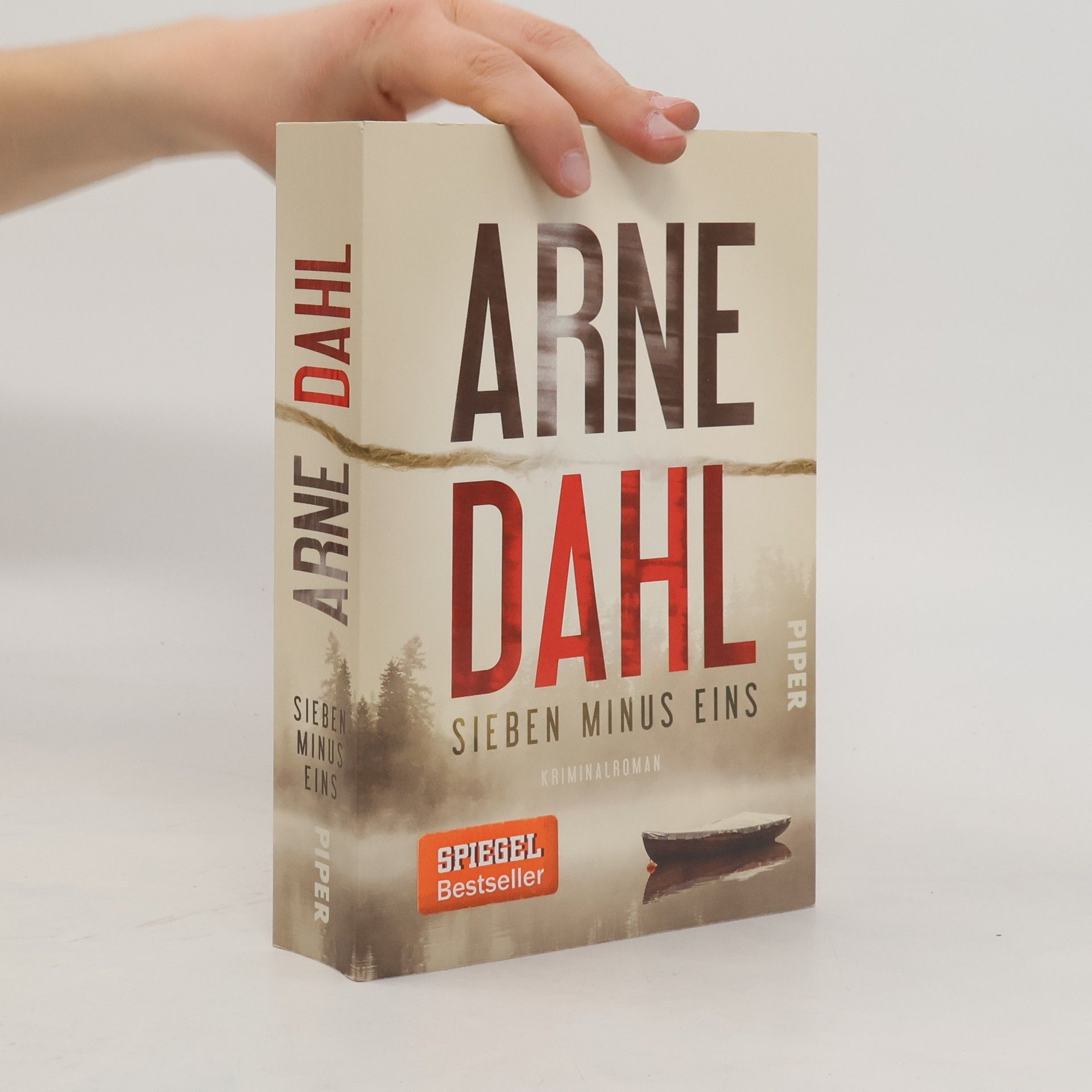 Jan Arnald Sieben minus eins