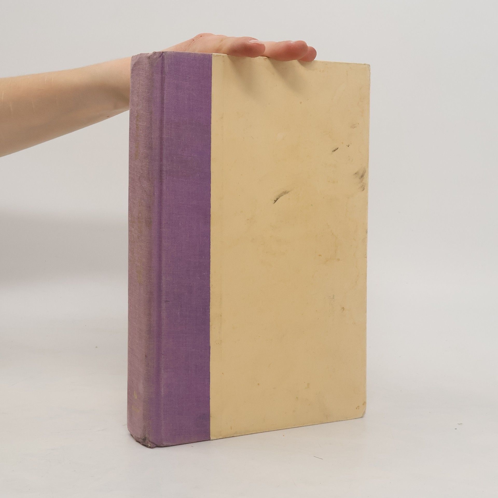 Tom Robbins Skinny Legs and All