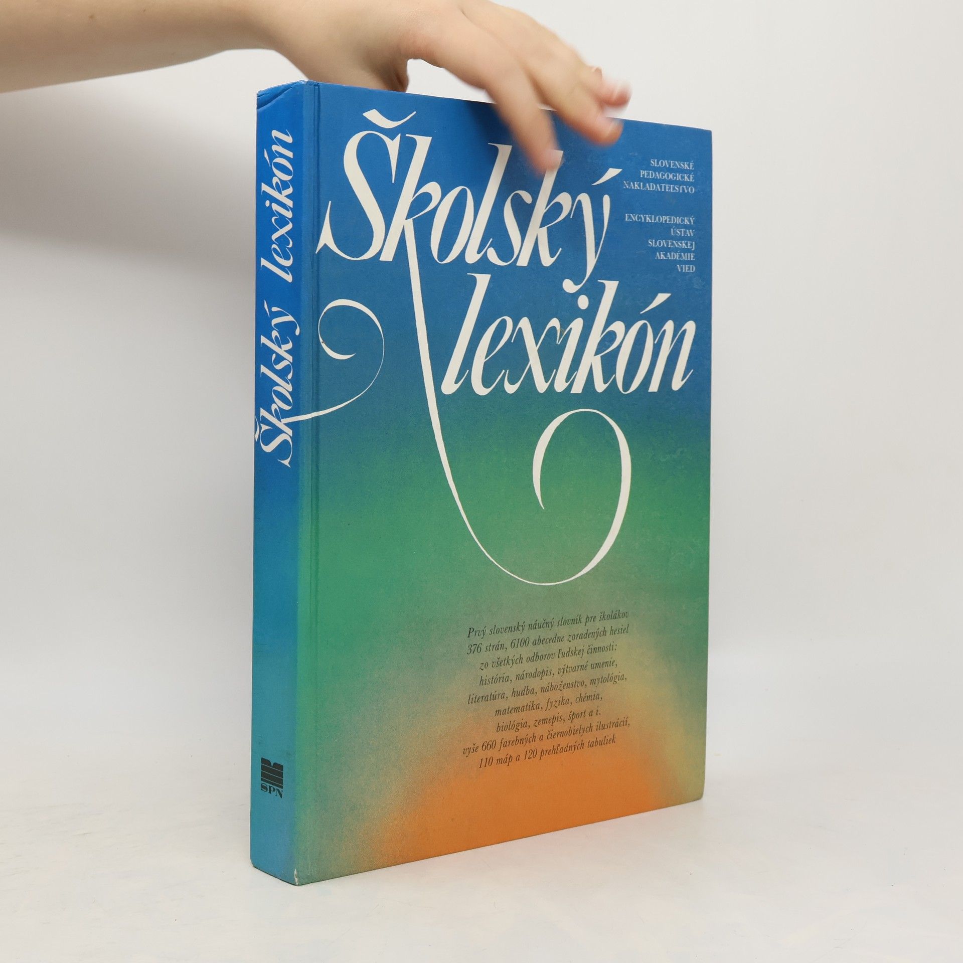 Autorenkollektiv Školský lexikón