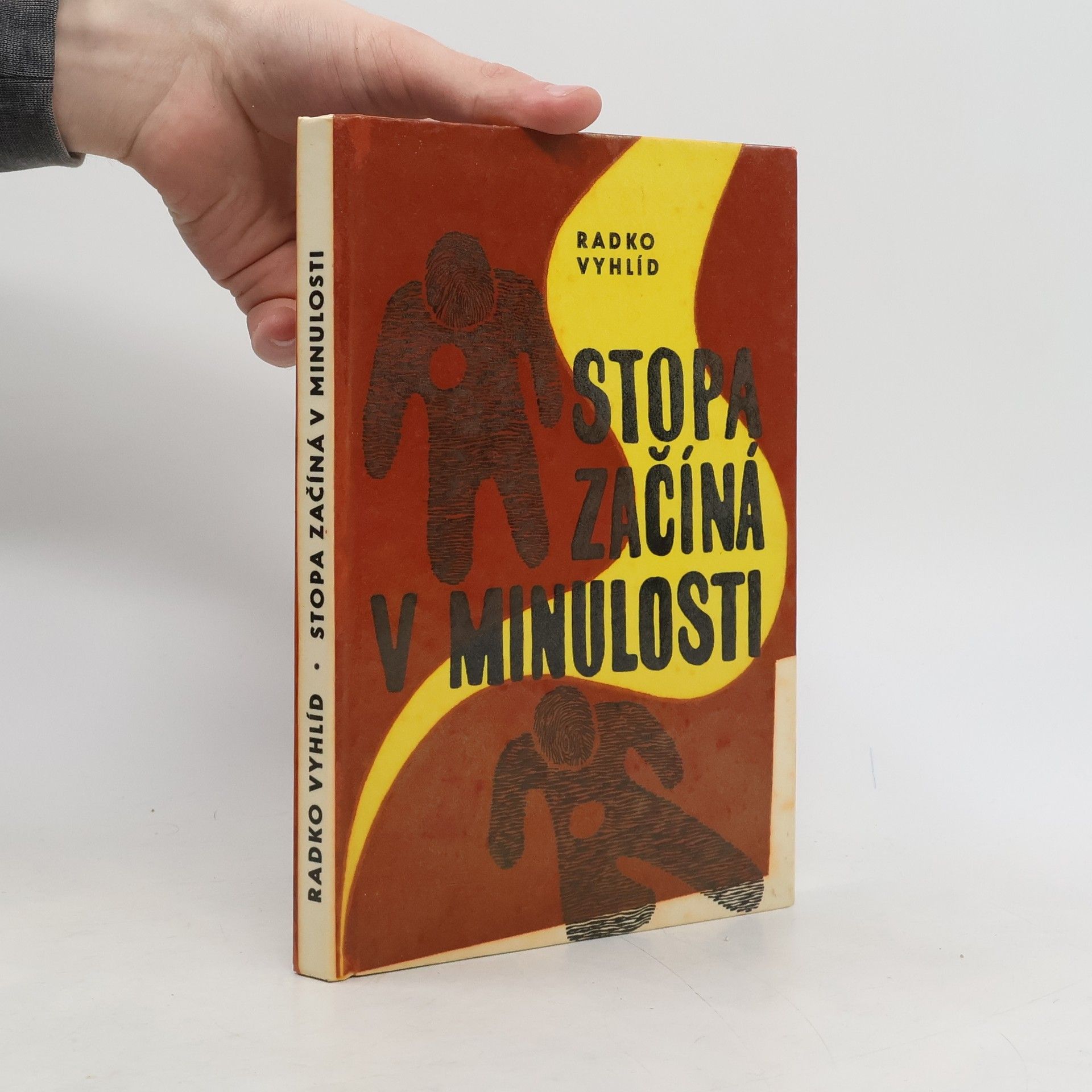 Stopa začíná v minulosti