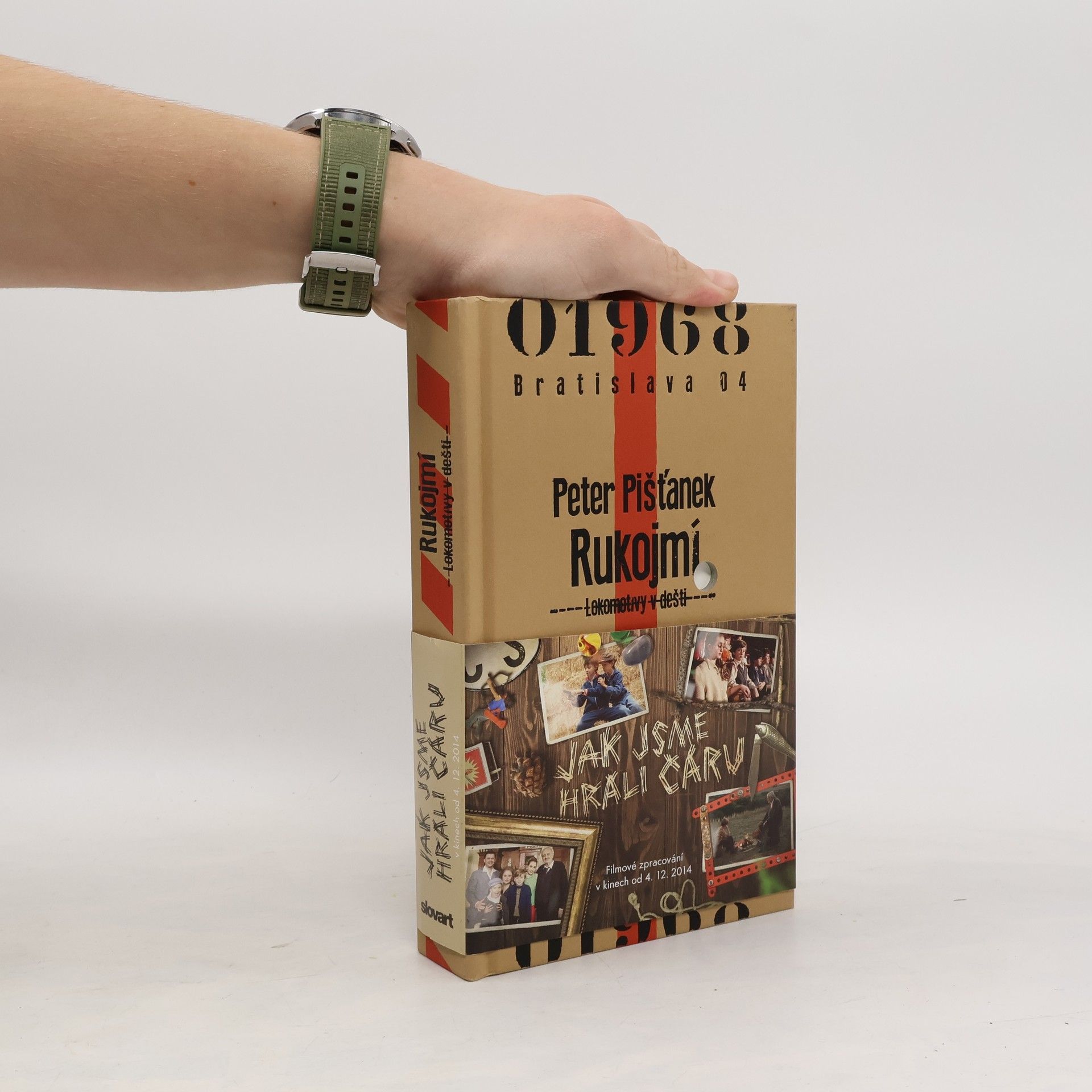 Peter Pišťanek Rukojmí: lokomotivy v dešti