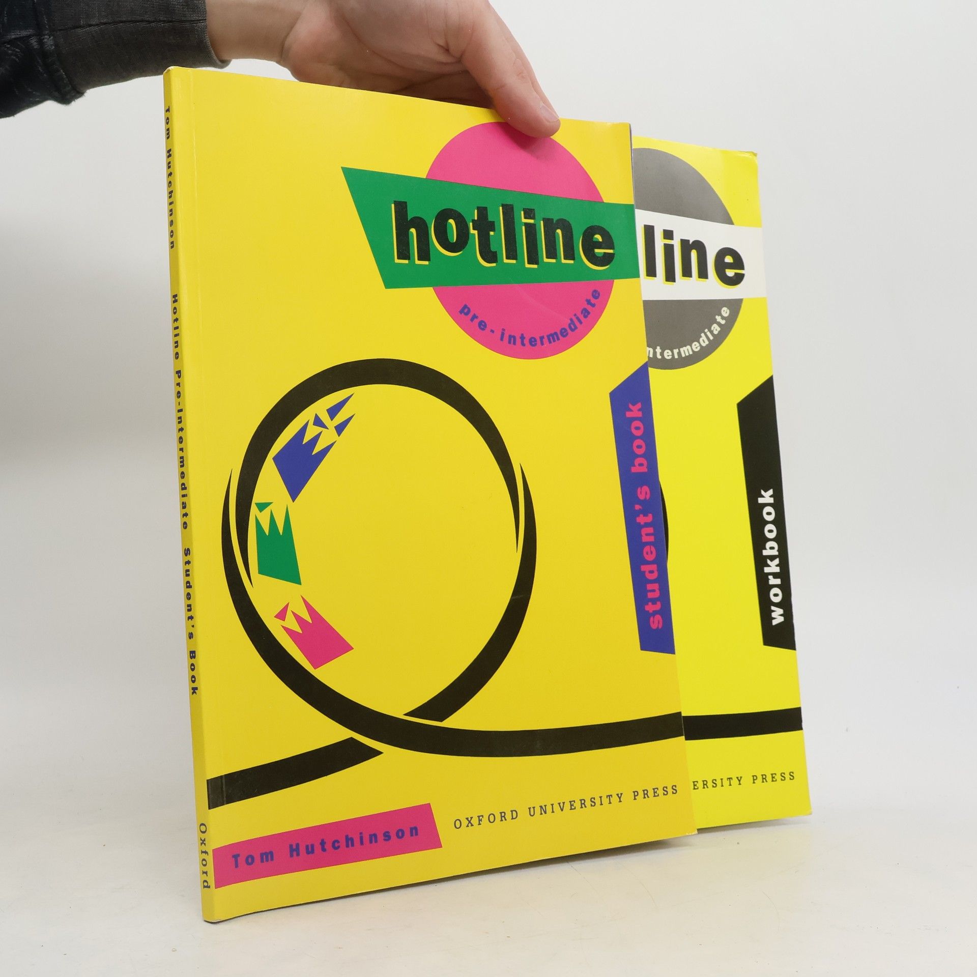 Tom Hutchinson Hotline Pre-intermediate. Student's Book + Workbook