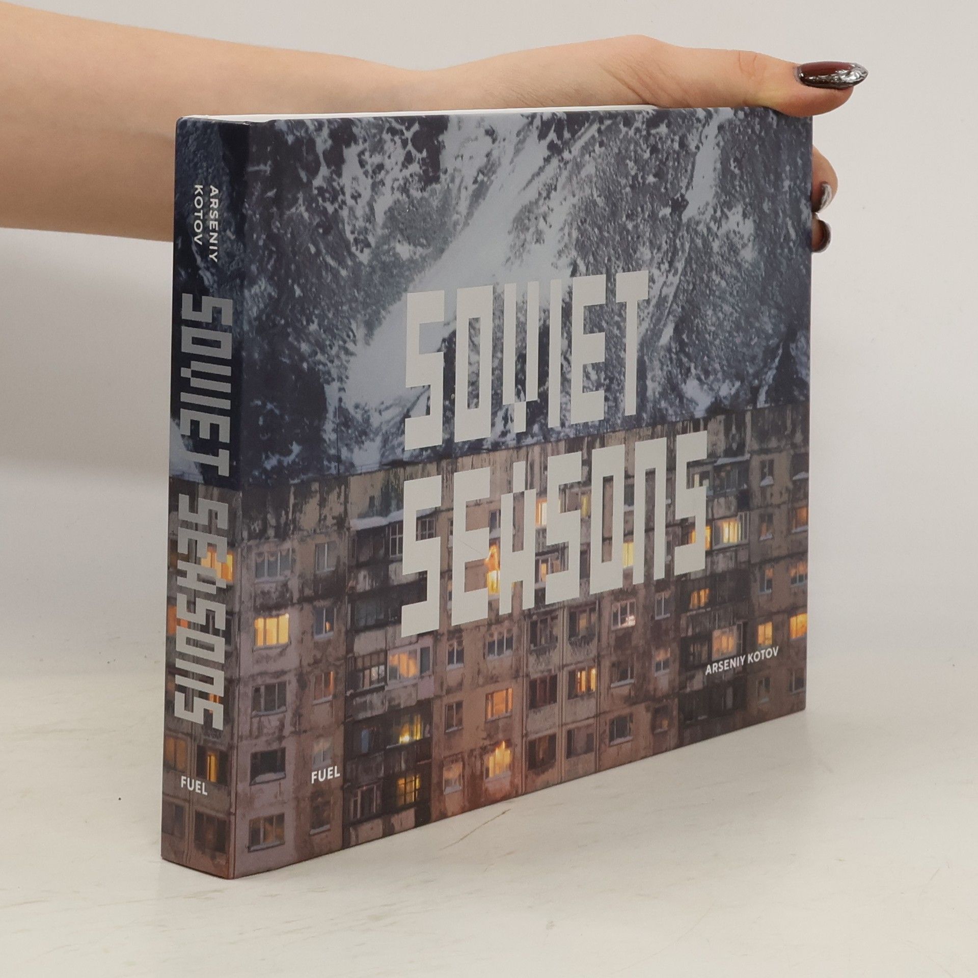 Soviet Seasons: Photographs by Arseniy Kotov