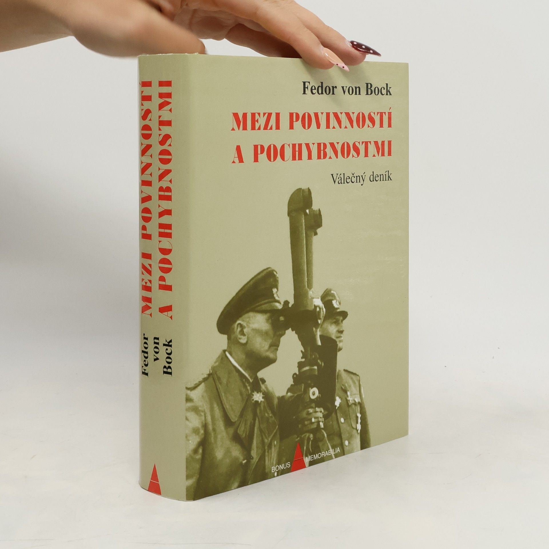 Mezi povinností a pochybnostmi : válečný deník