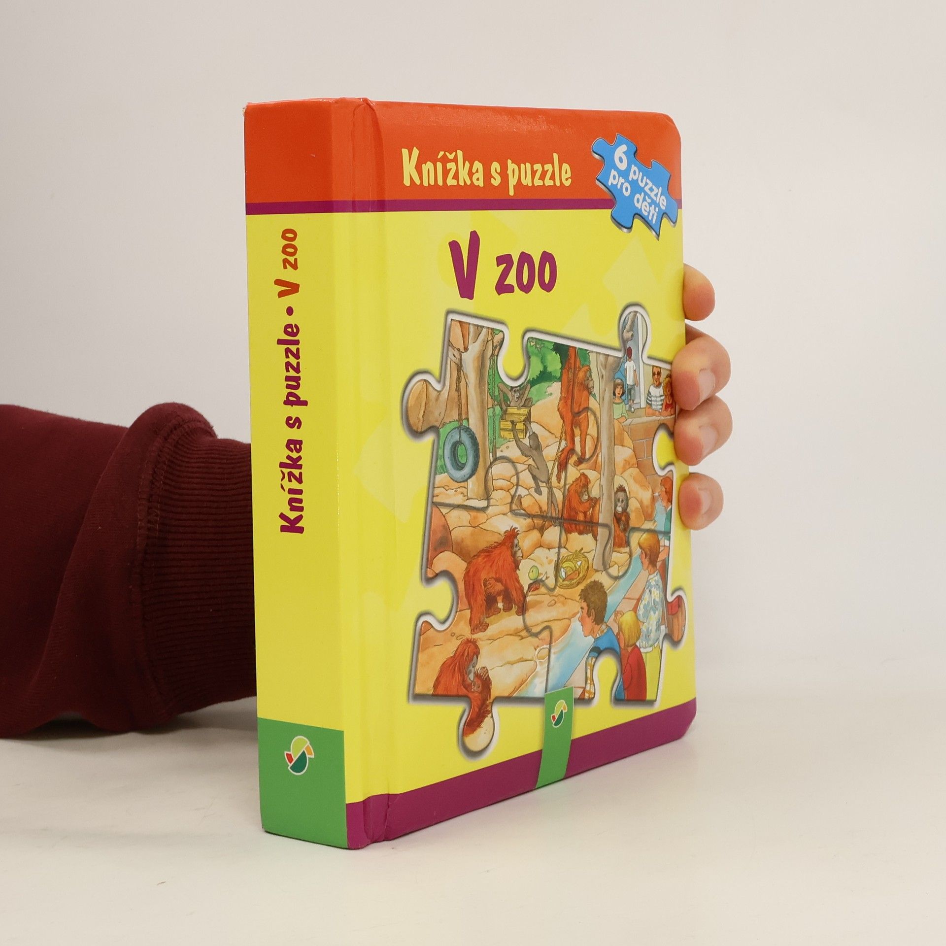 Autores varios Knížka s puzzle. V zoo