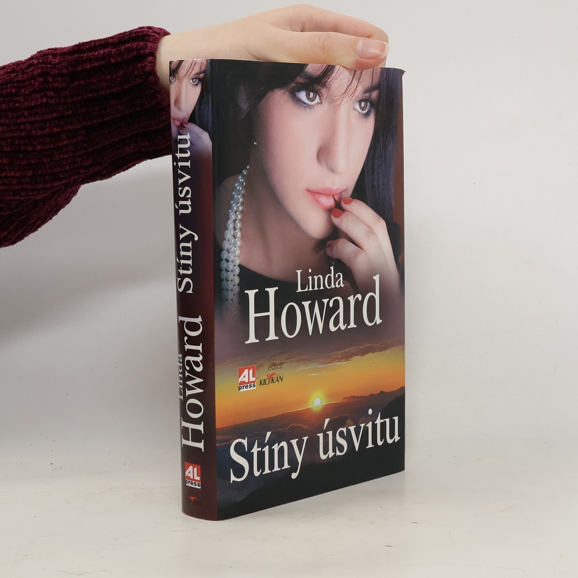 Linda Howard Stíny úsvitu