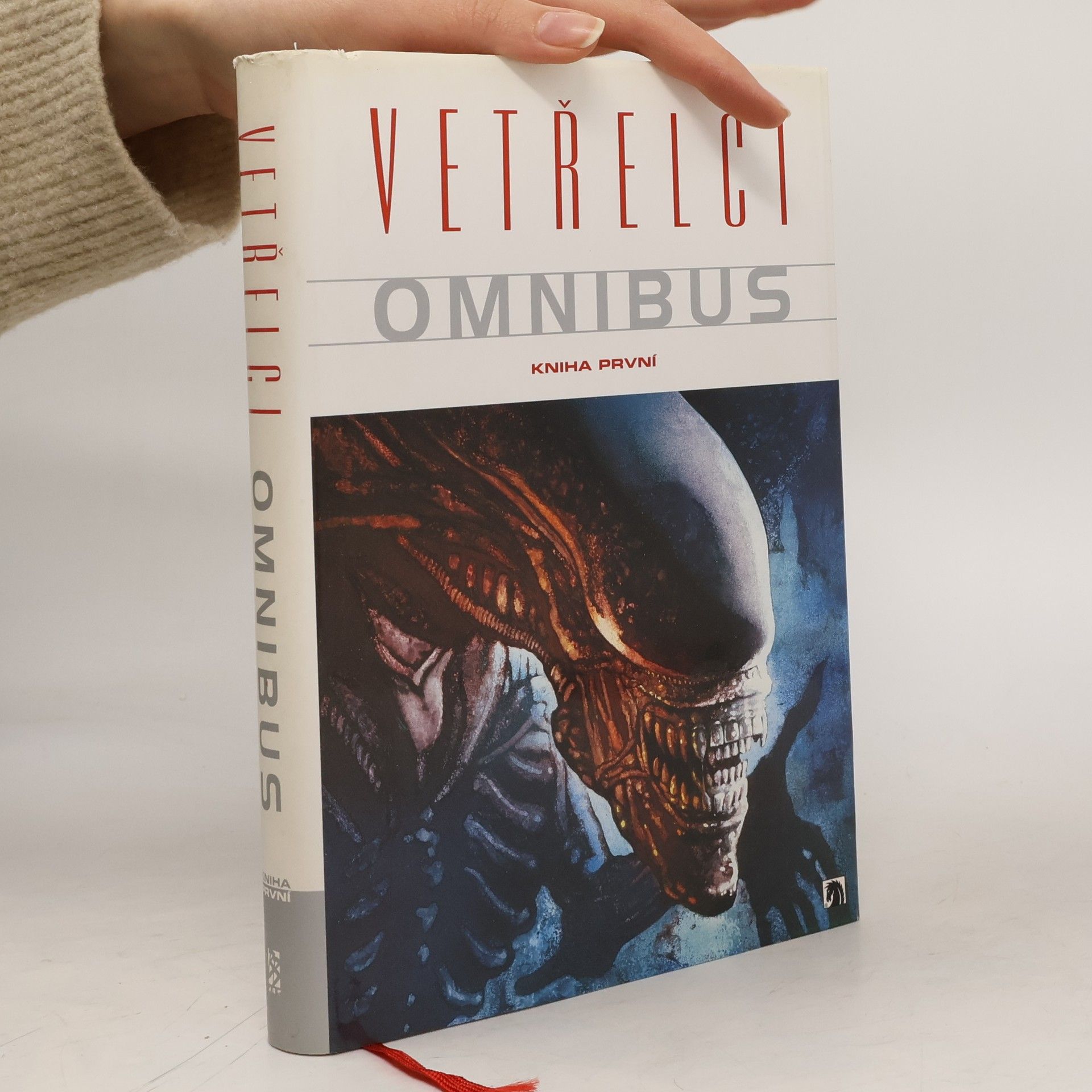 Vetřelci. Kniha první