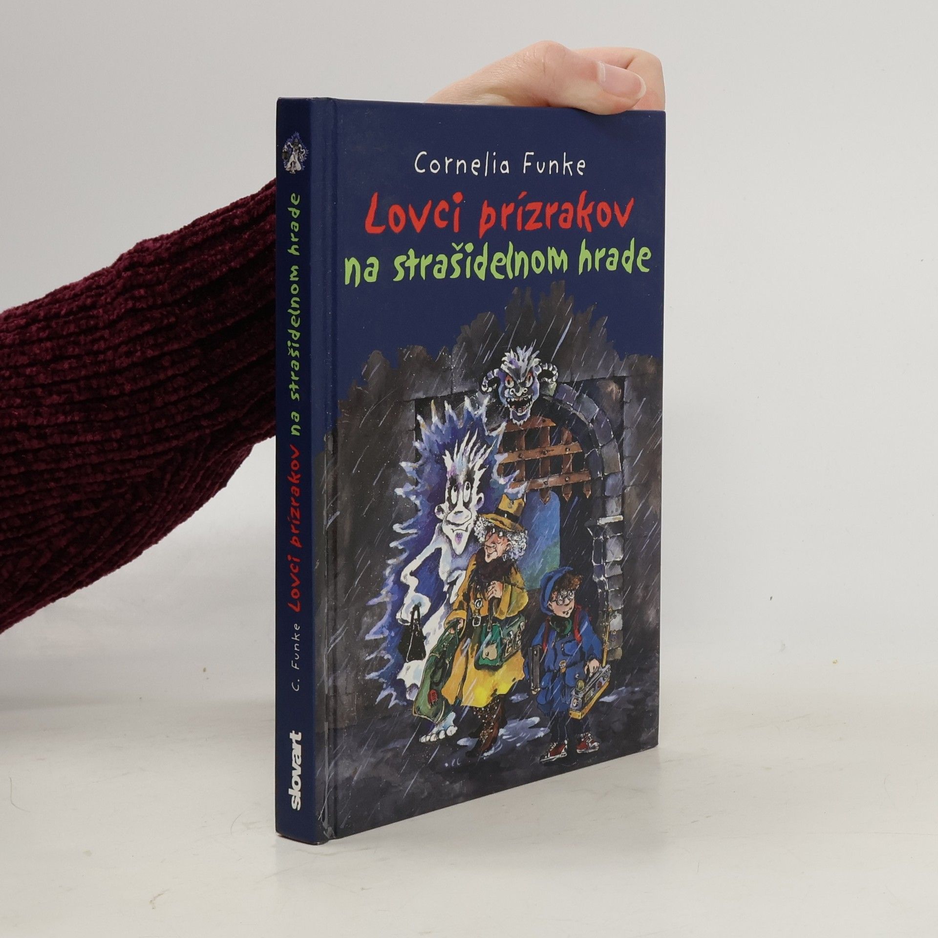 Cornelia Funkeová Lovci prízrakov na strašidelnom hrade