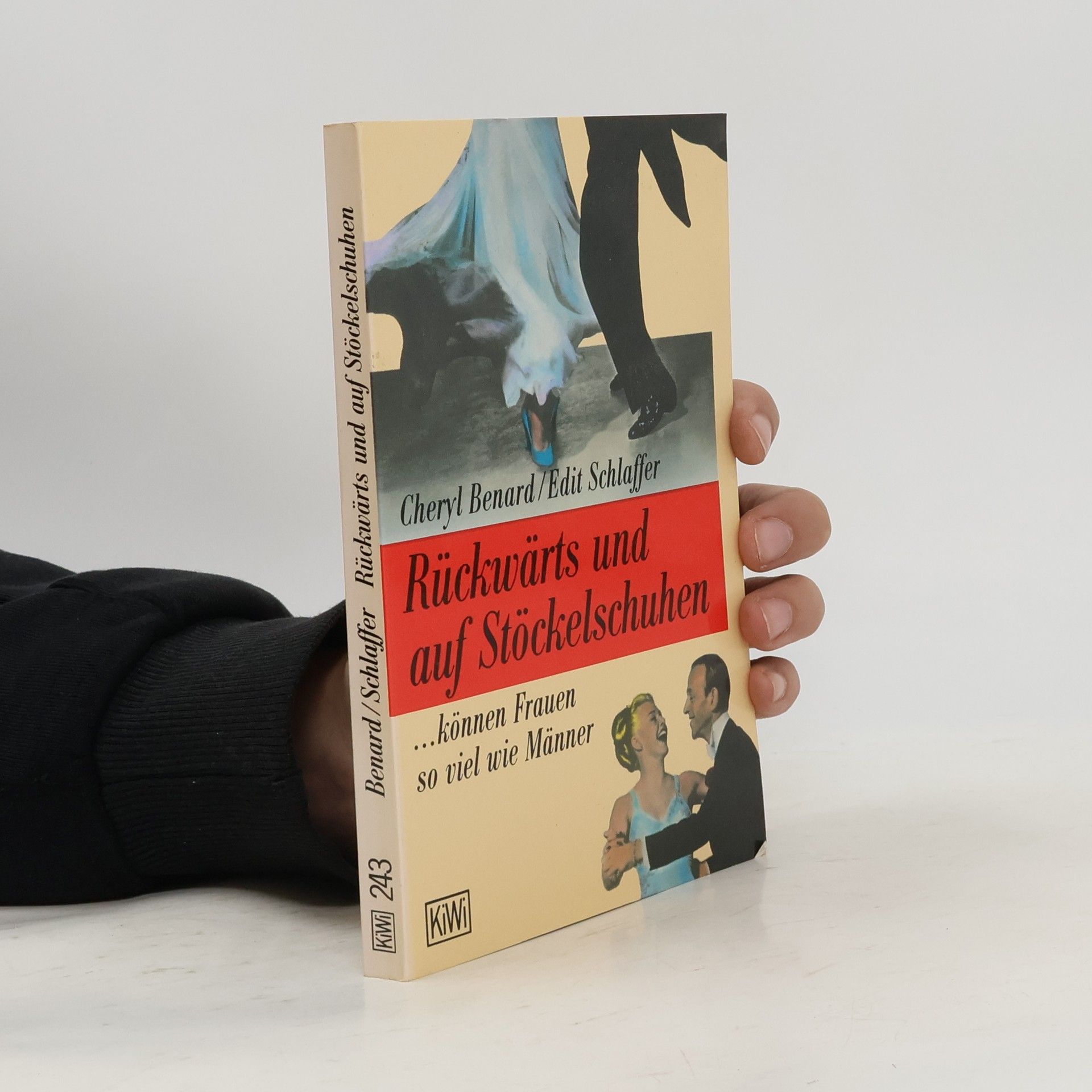 Rückwärts und auf Stöckelschuhen