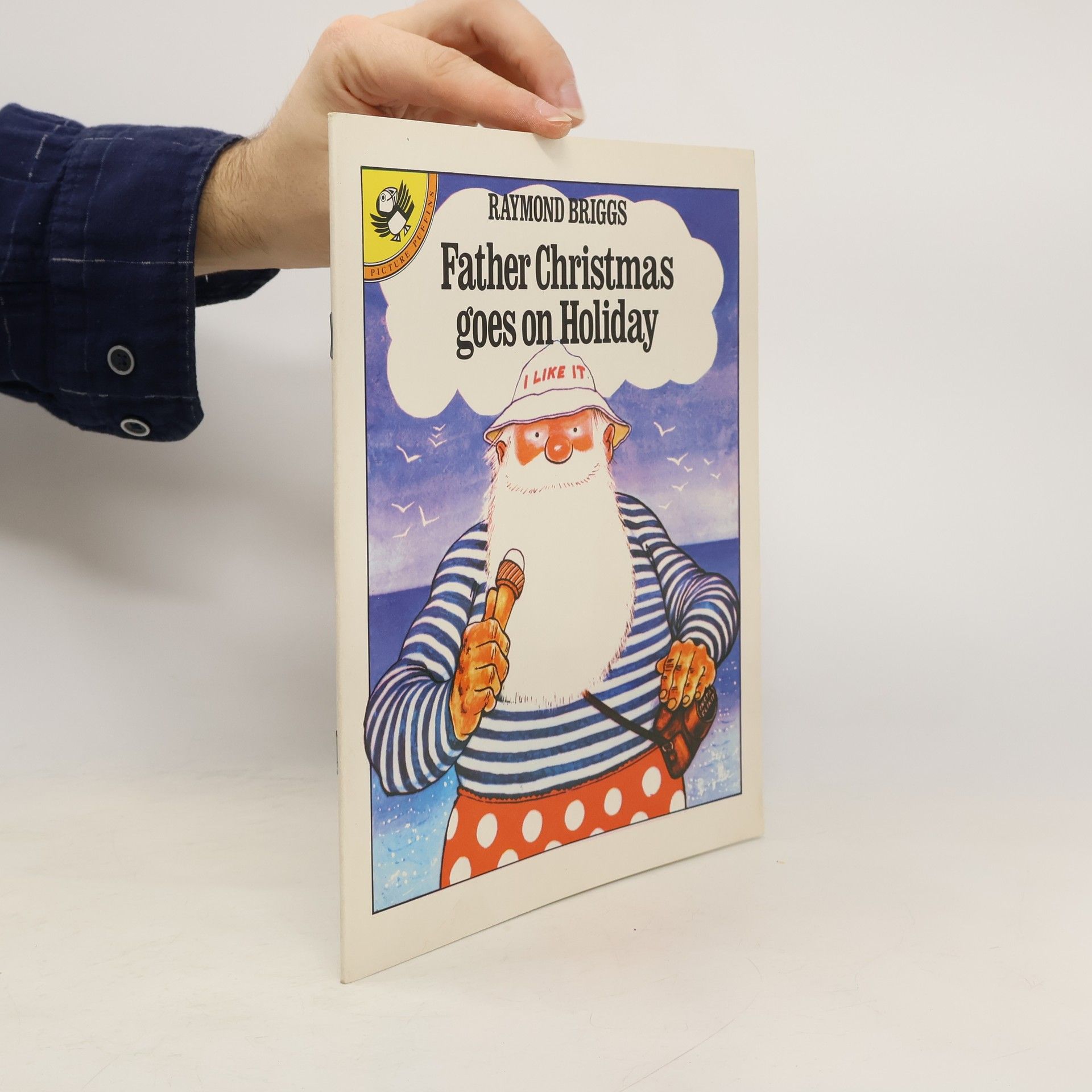 Raymond Briggs Father Christmas goes on Holiday