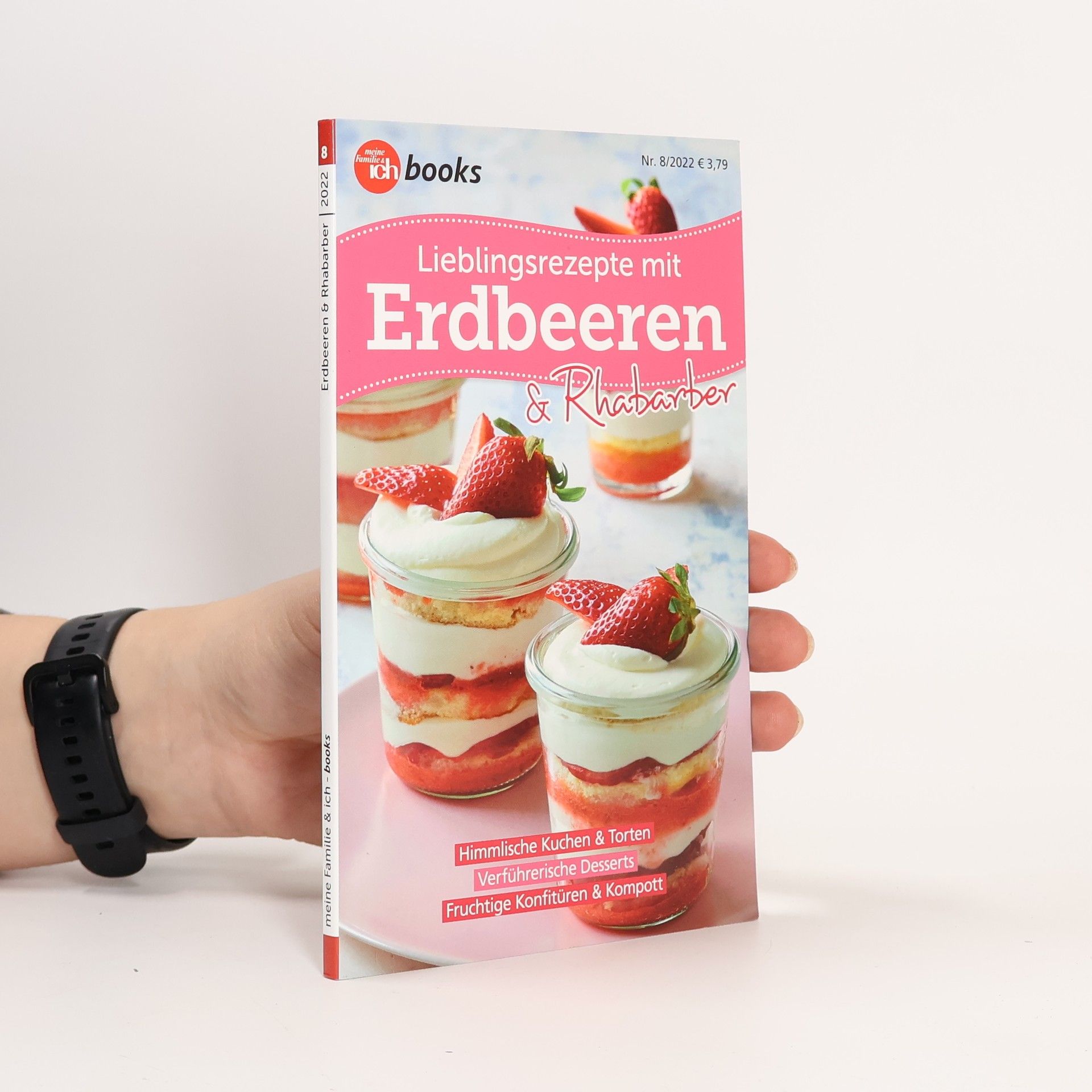 Various authors Lieblingsrezepte mit Erdbeeren & Rhabarber 8/2022